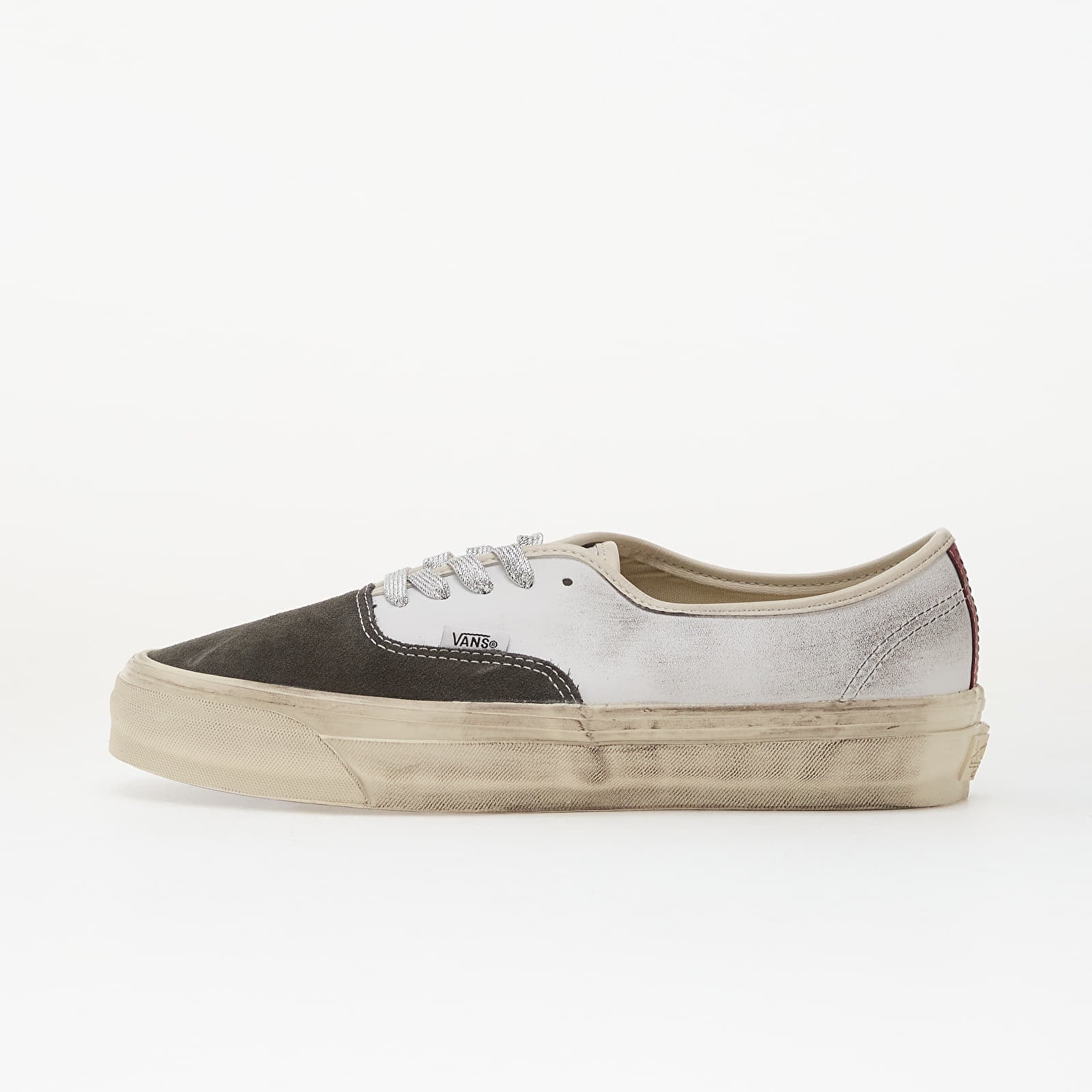 Vans LX Authentic 44 in Aged Black / White : Homme Essentials