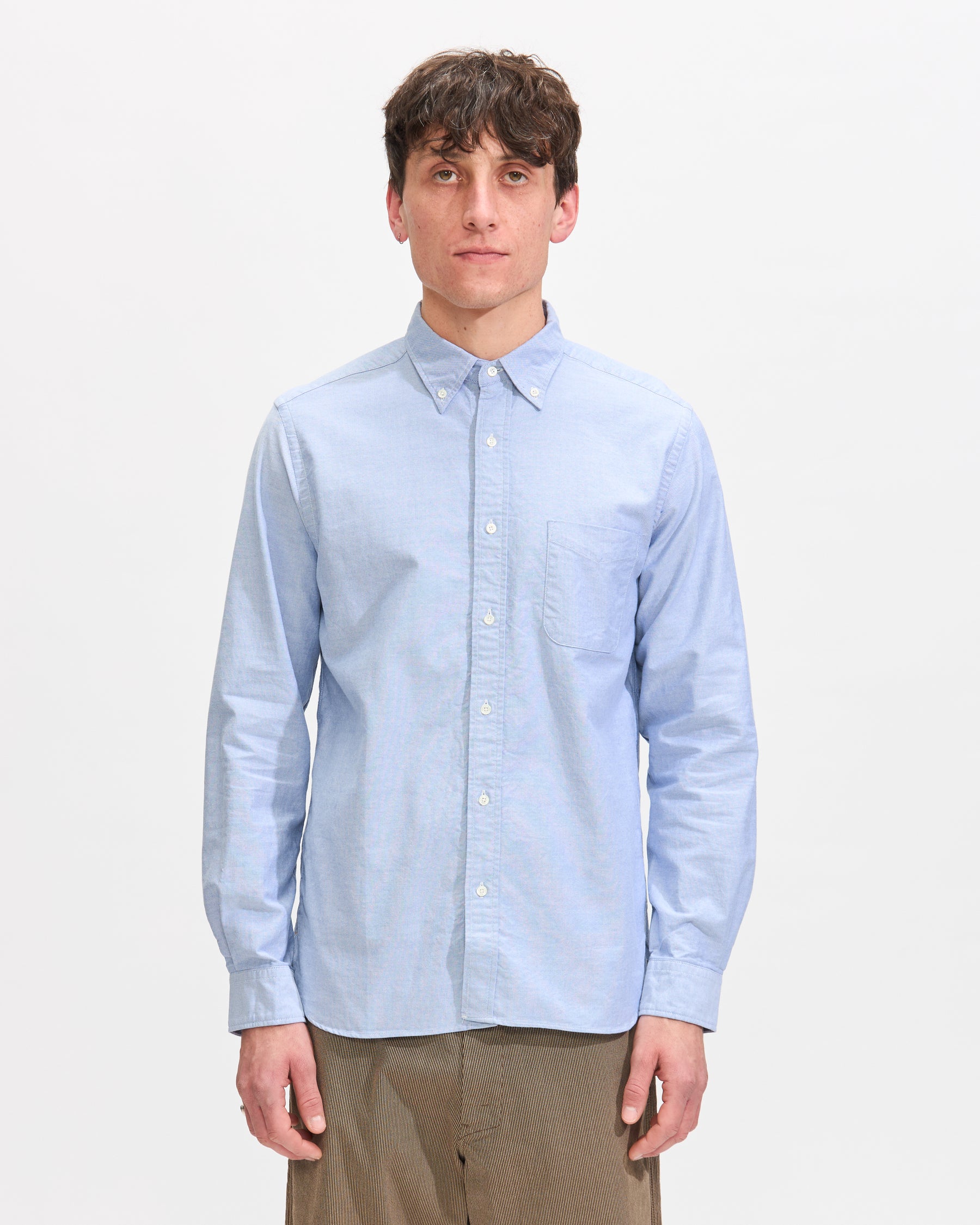 Beams Plus B.D. Oxford in Blue Homme Essentials