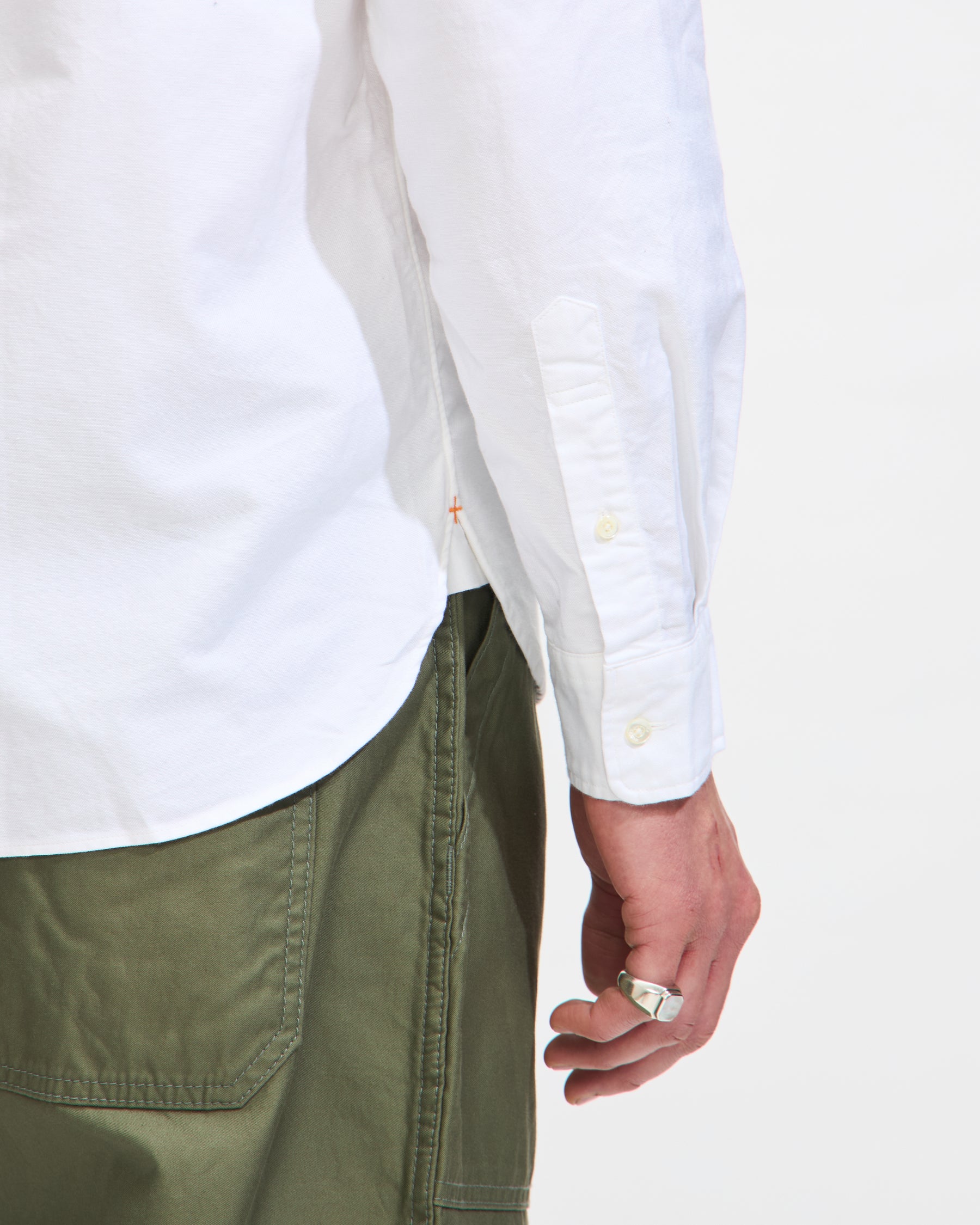 Beams Plus B.D. Oxford in White Homme Essentials