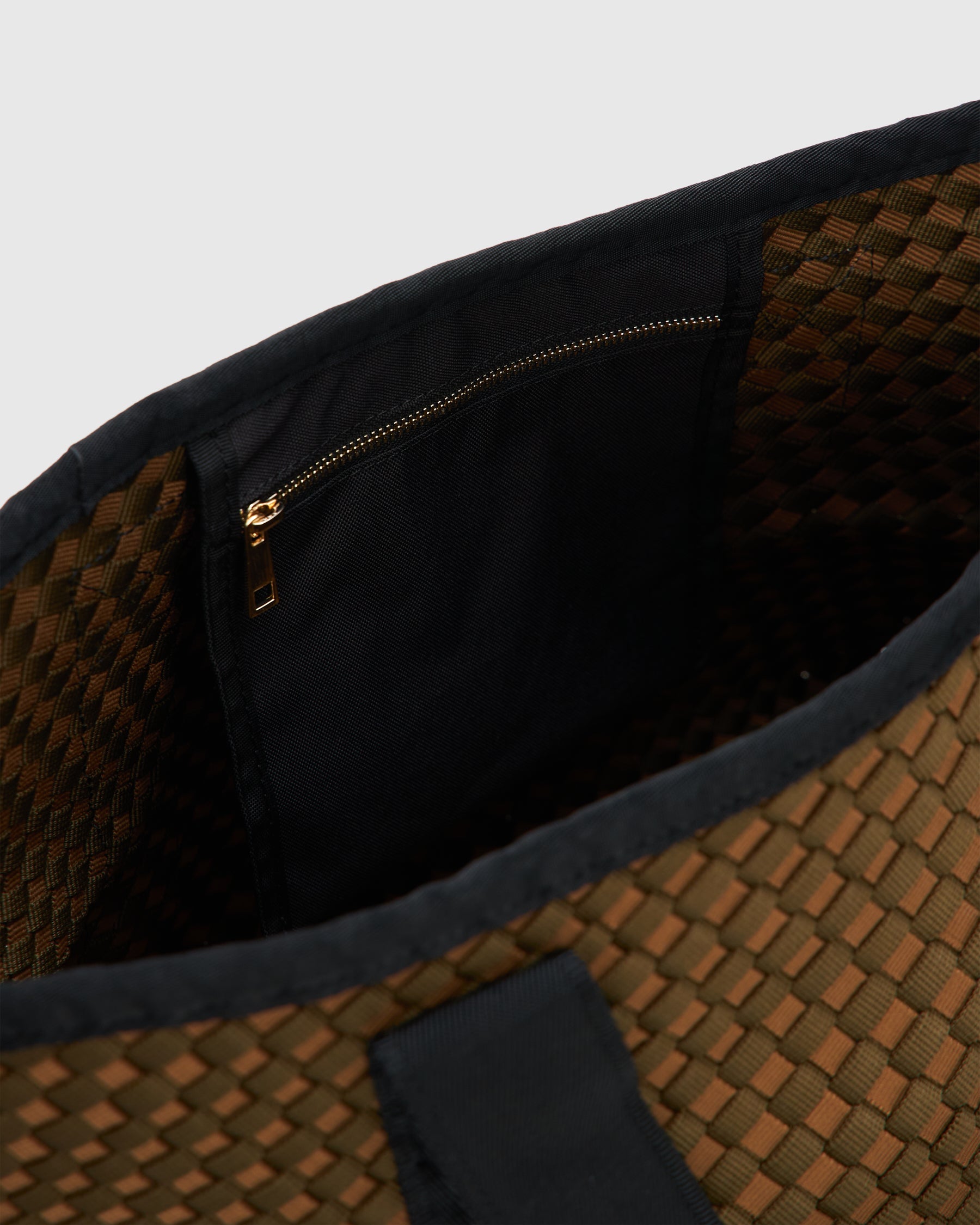 The Everyday Beach Tote Nylon in Olive / Coyote
