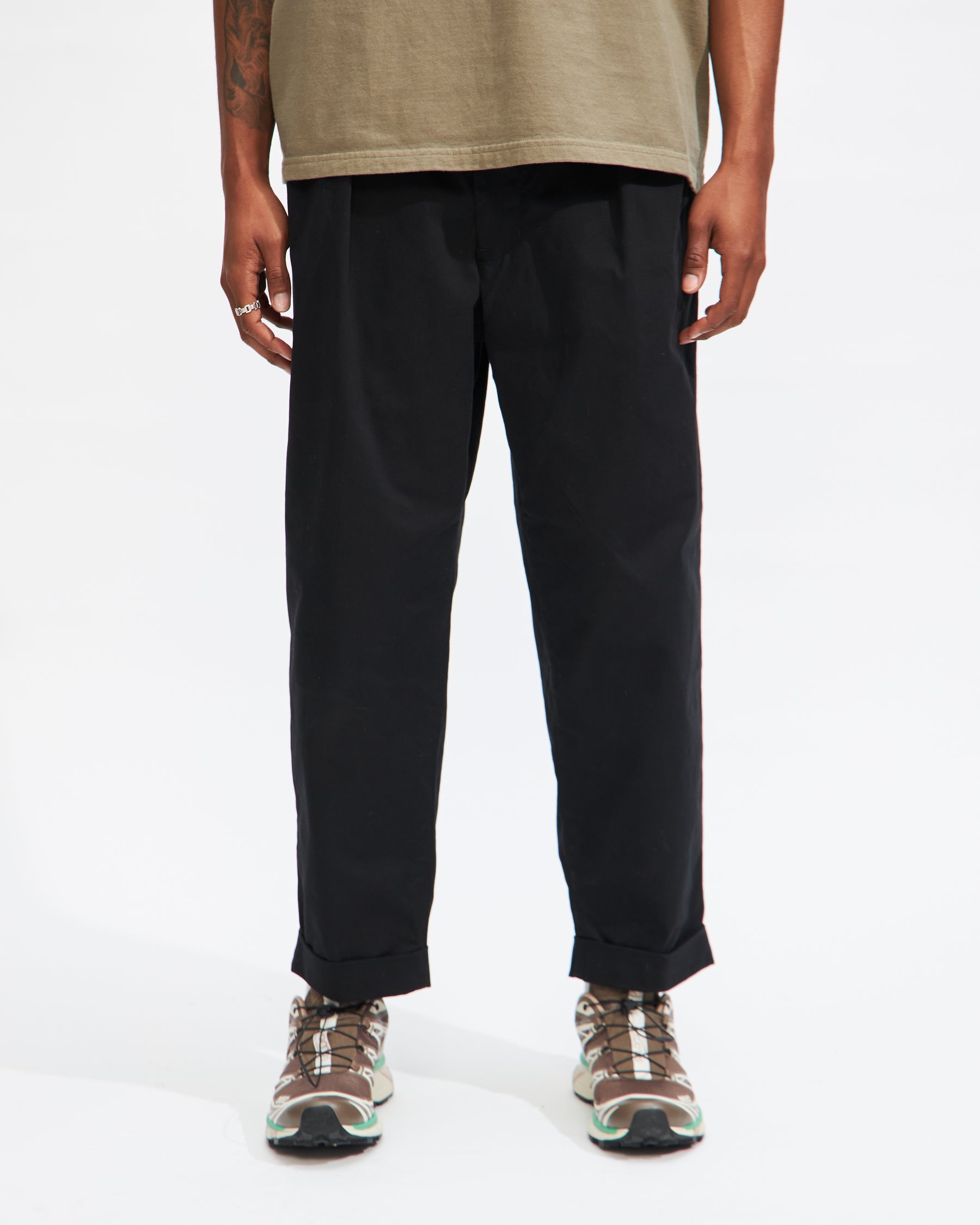 2 Pleat Twill Pant in Black