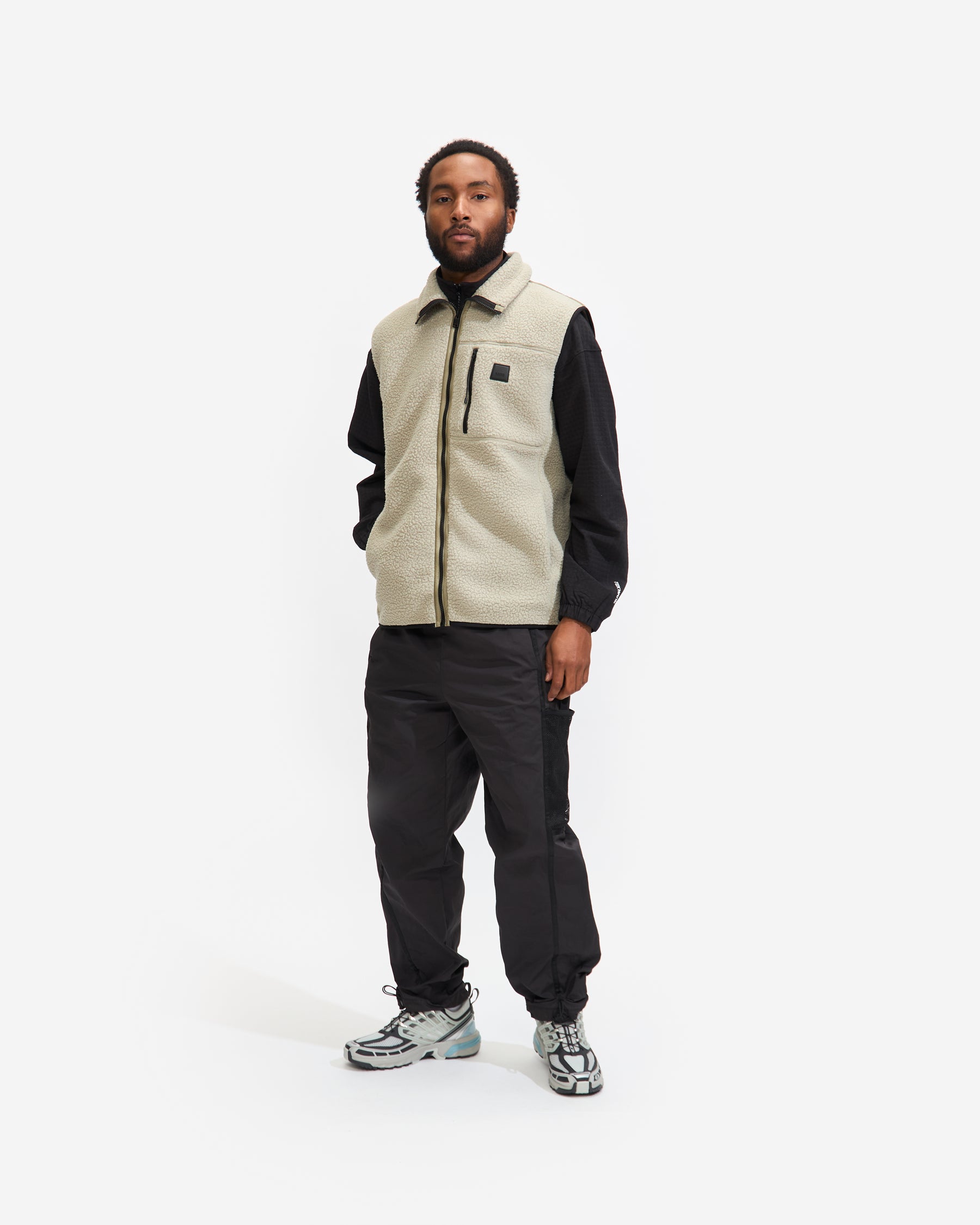 Yermo Fleece Vest in Earth