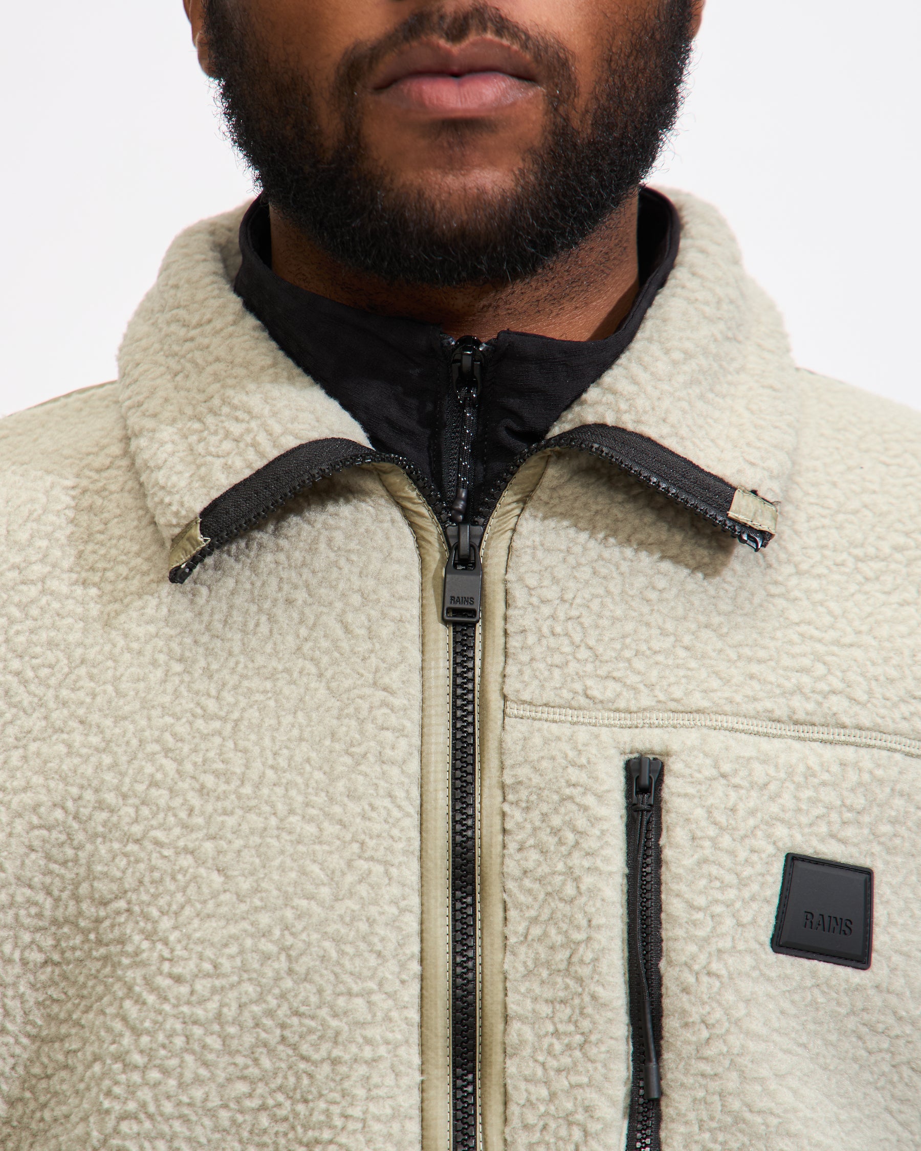 Yermo Fleece Vest in Earth