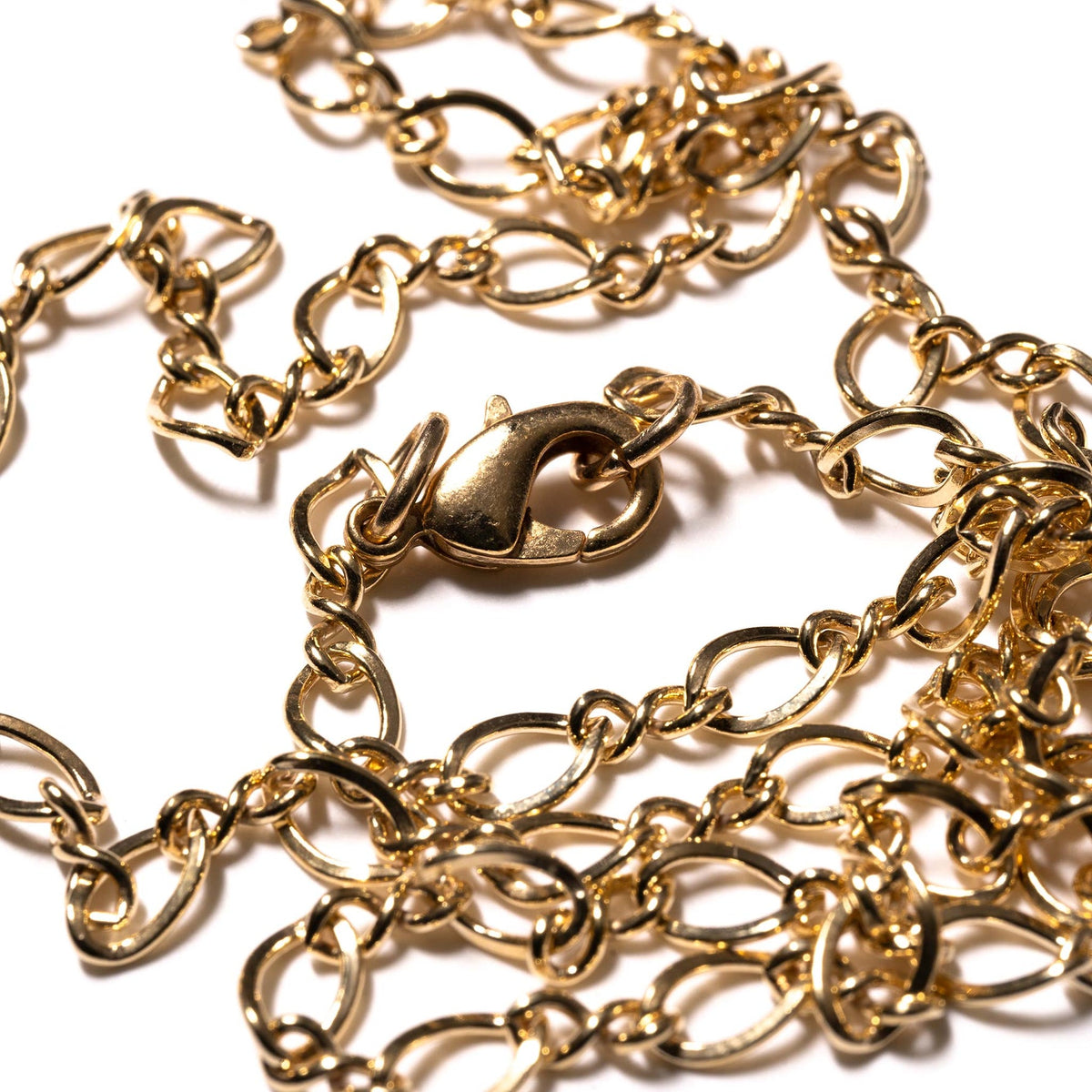 Figure Eight Chain in Gold