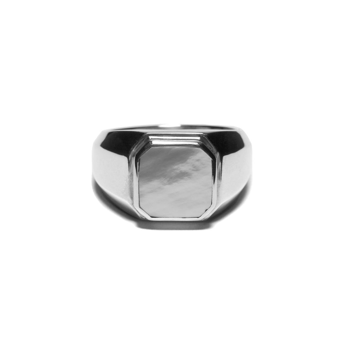 Duppy Signet Ring in Silver/Mother of Pearl