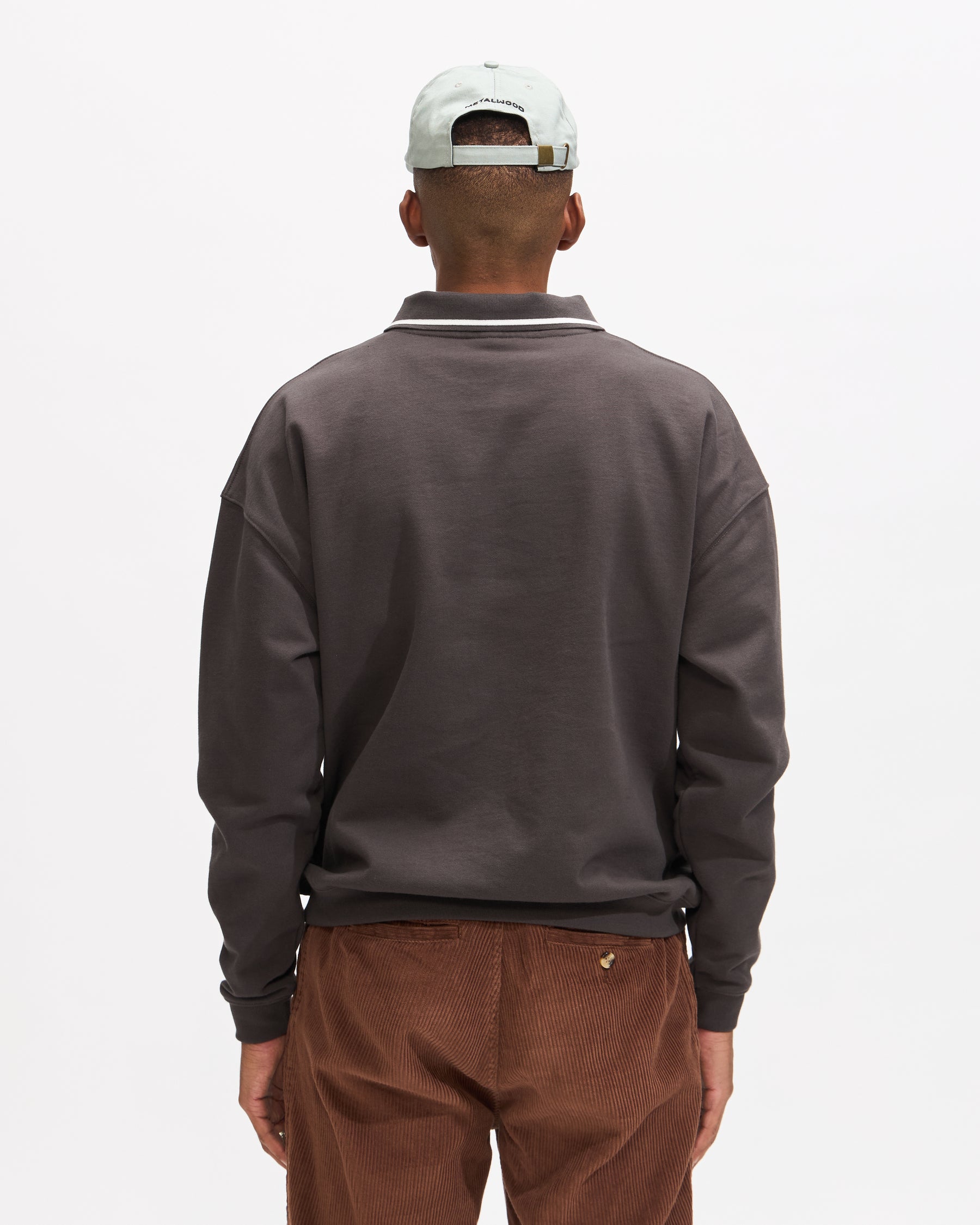 Metalwood Phuk Luzin Collared Sweatshirt in Tar Homme Essentials
