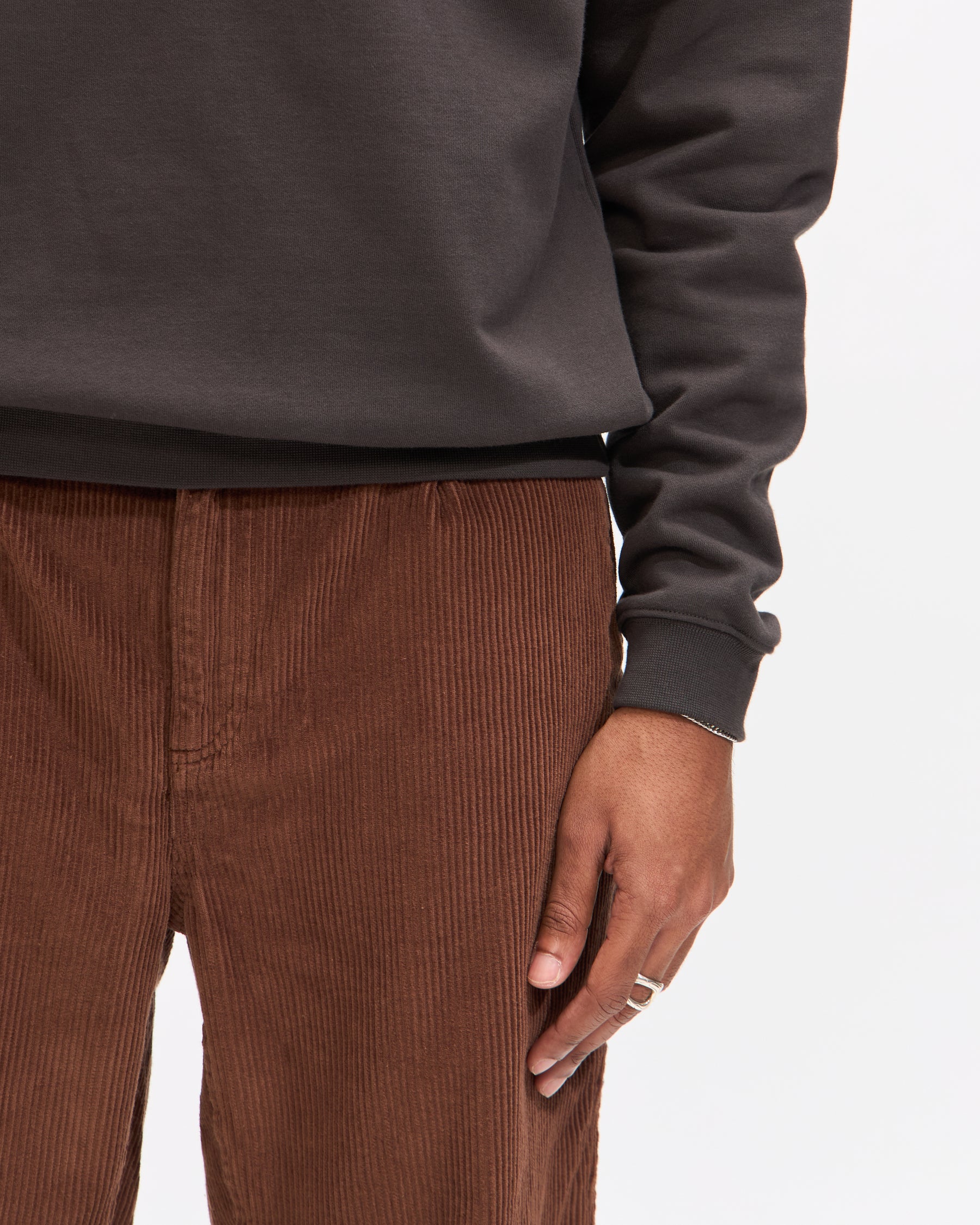 Metalwood Phuk Luzin Collared Sweatshirt in Tar Homme Essentials