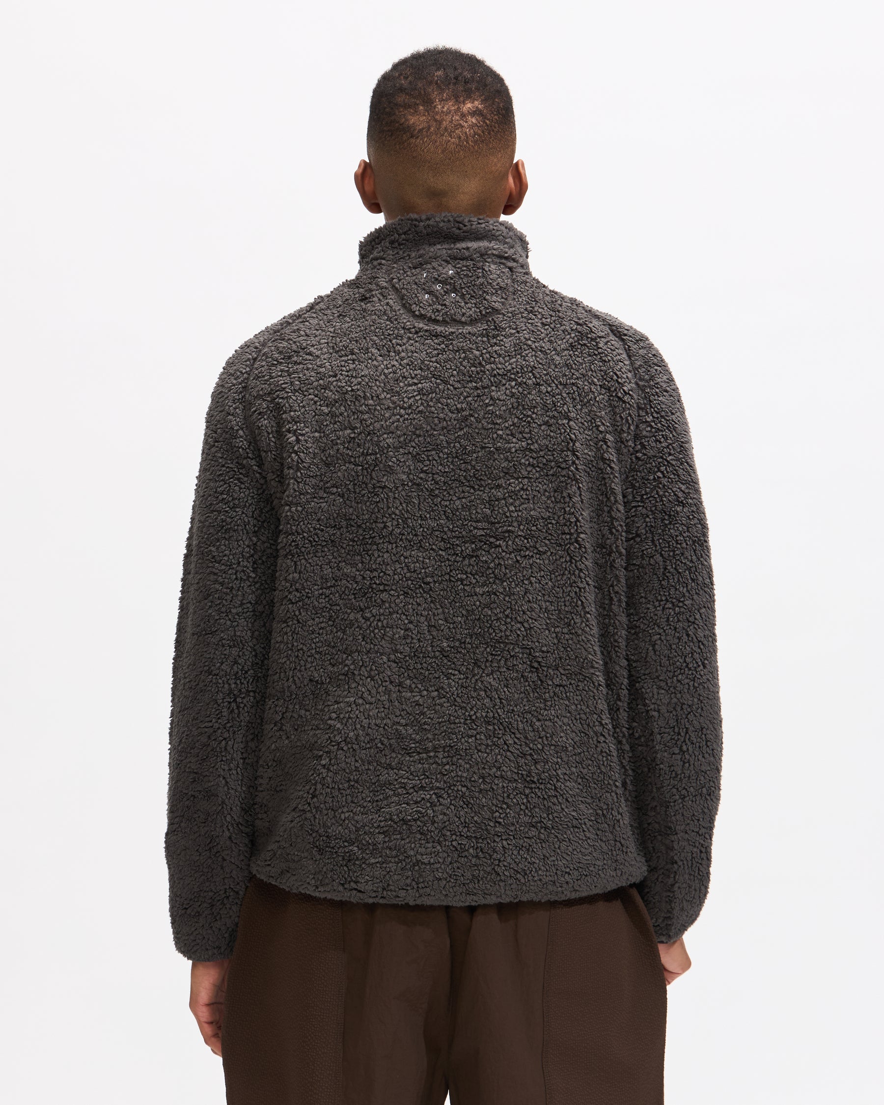 Pop Trading Company Arch Halfzip Fleece in Charcoal Homme Essentials