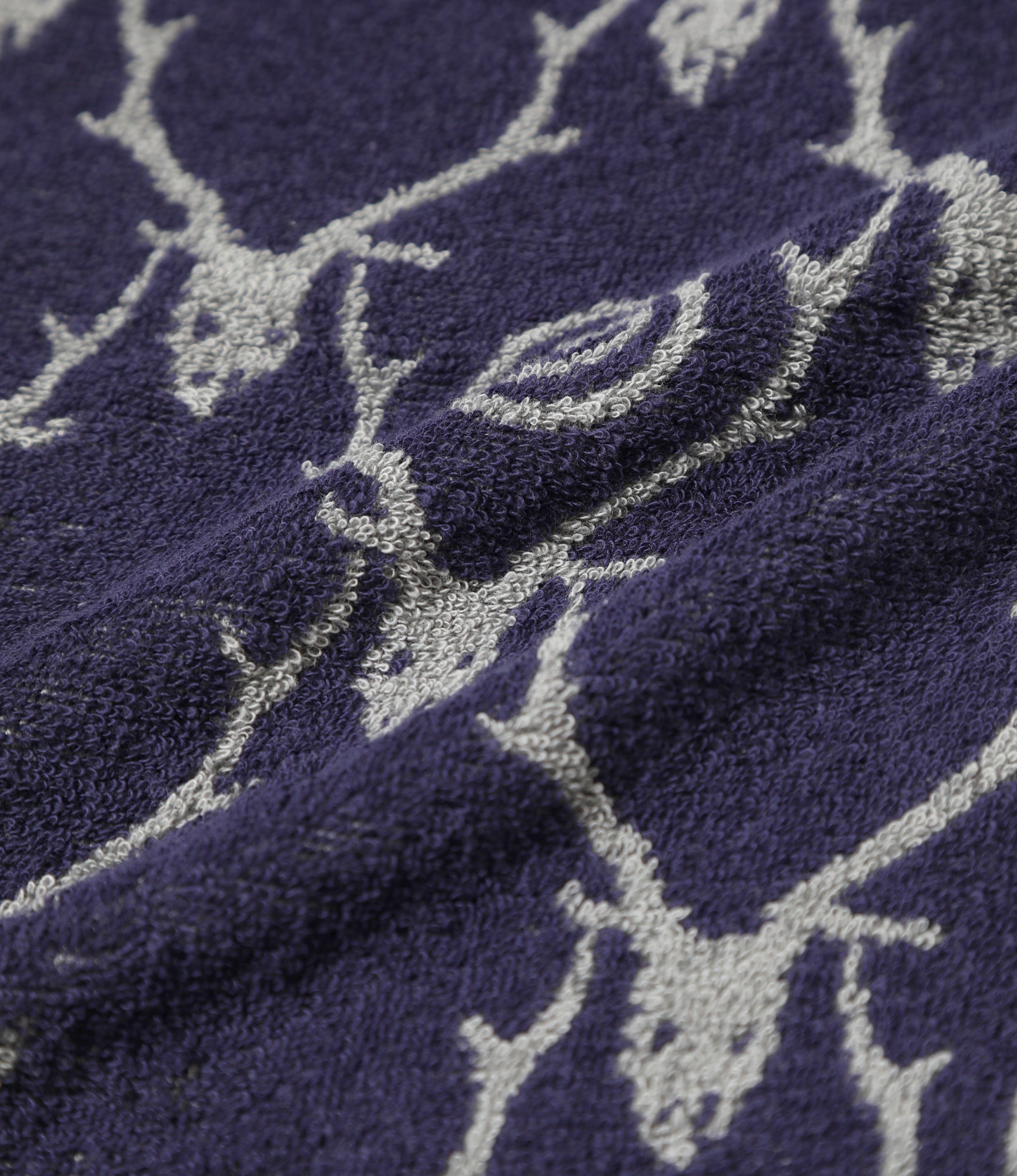 Bath Towel – Grey Skull/Target in Grey/Purple
