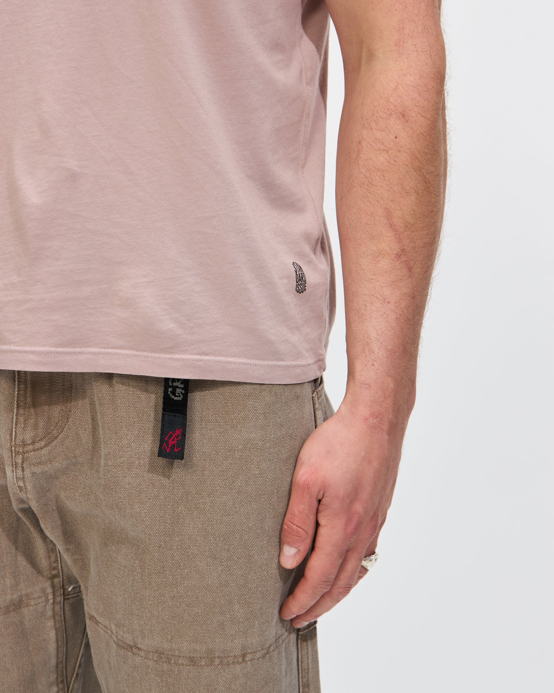 Standard Issue Fitted Tee in Antler Homme Essentials