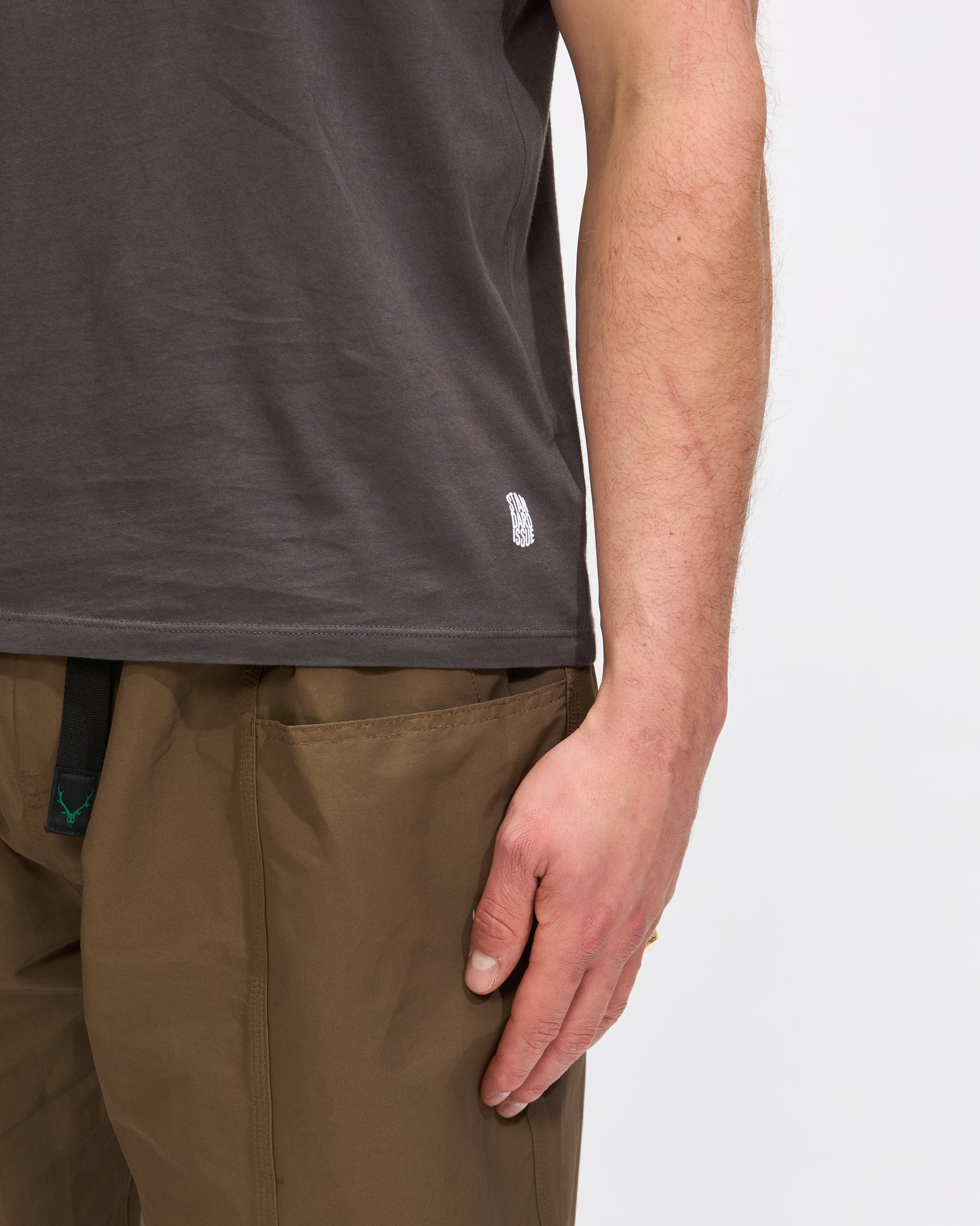 Standard Issue Fitted Tee in Vintage Black Homme Essentials