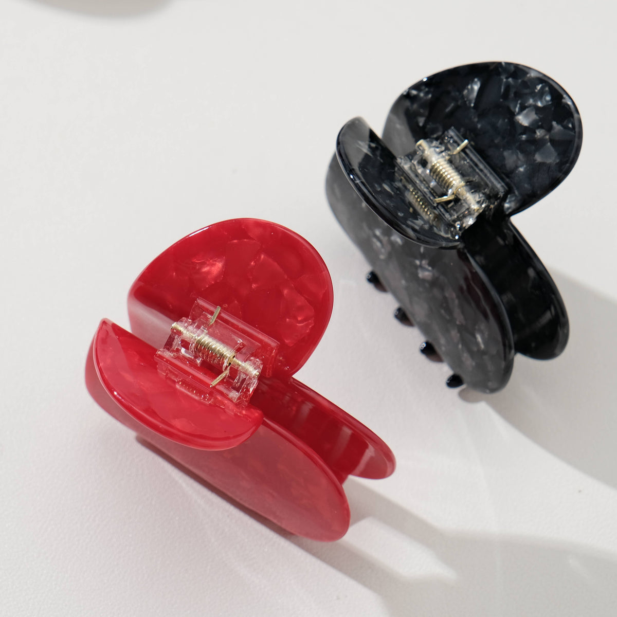 Big Heart Claw Clip in Red