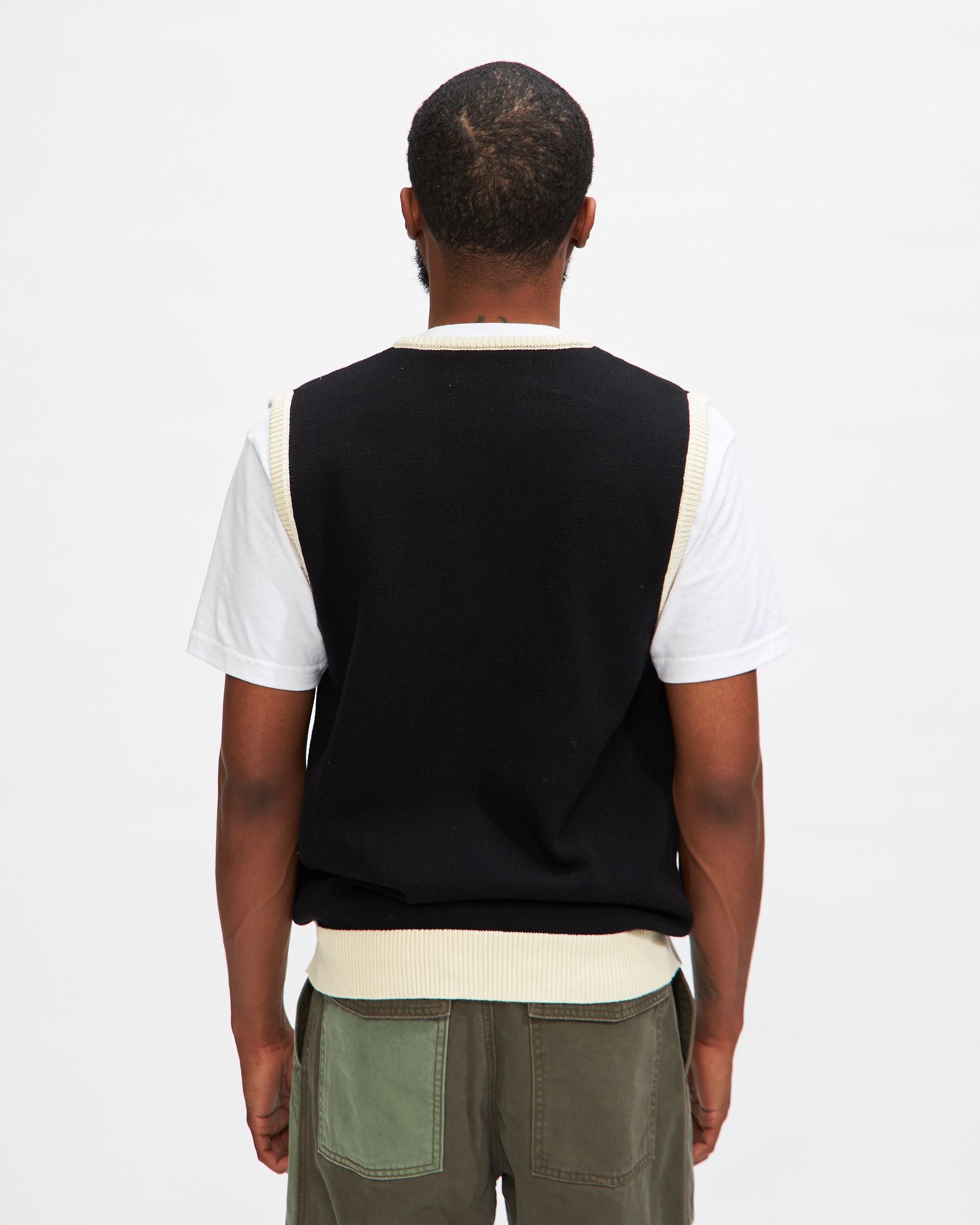 Knitted Sweater Vest in Black/ Cream