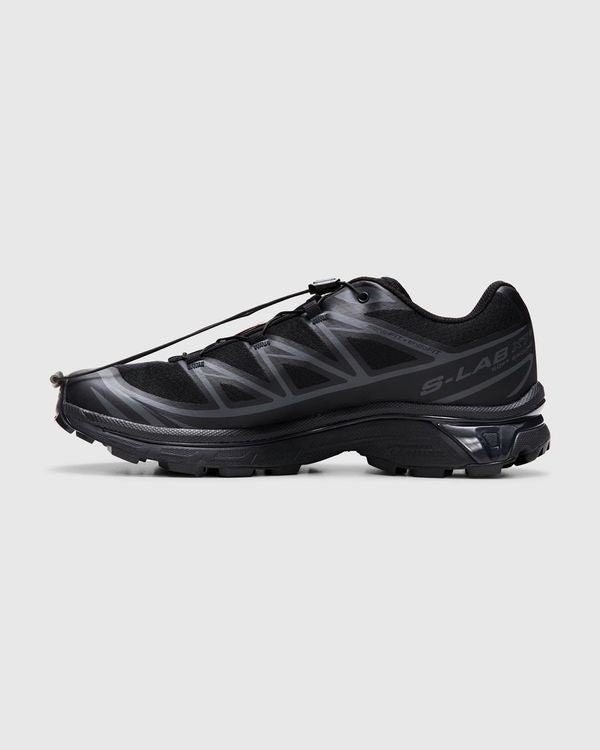 XT-6 in Black/Black/Phantom