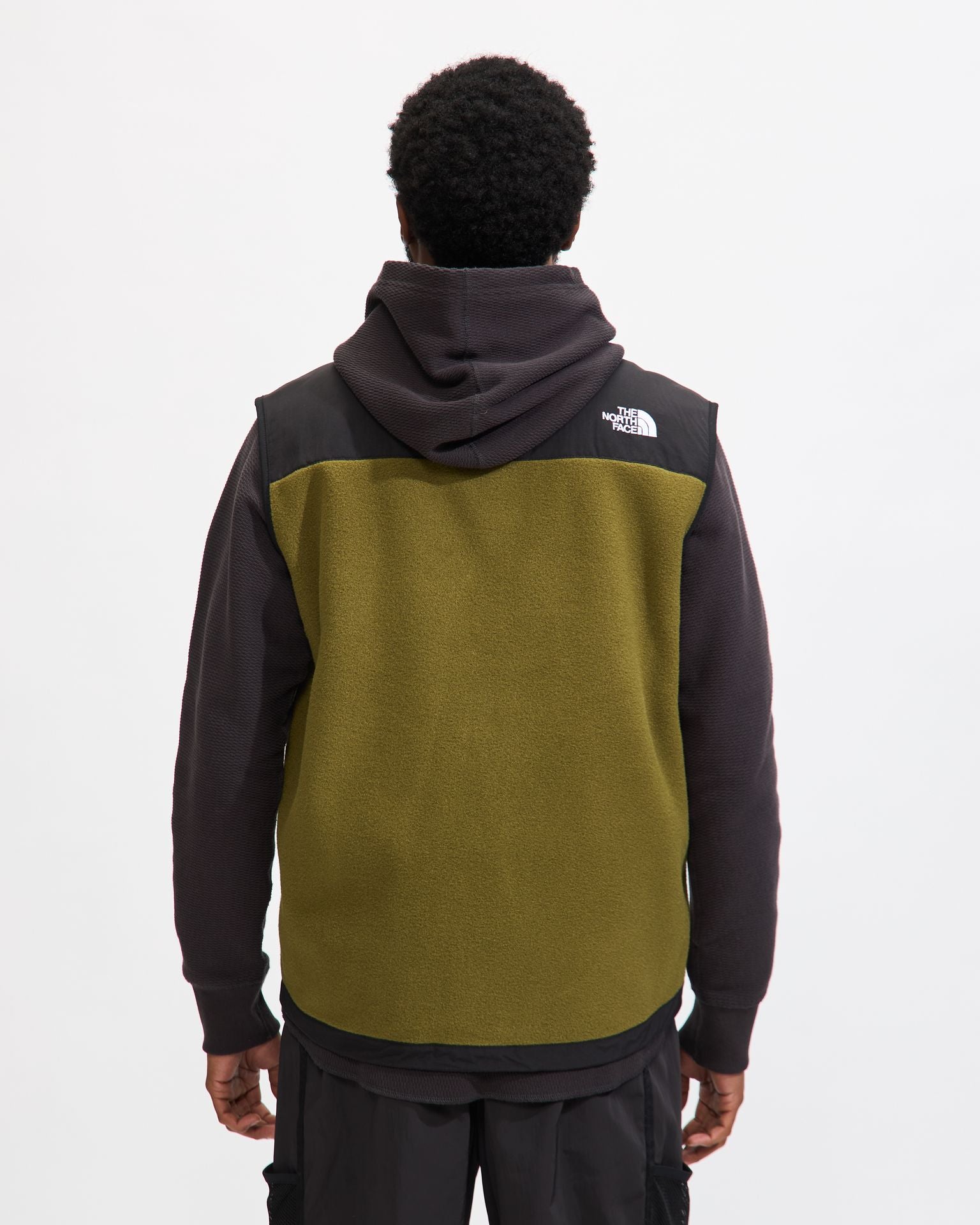 Denali Vest in Forest Olive