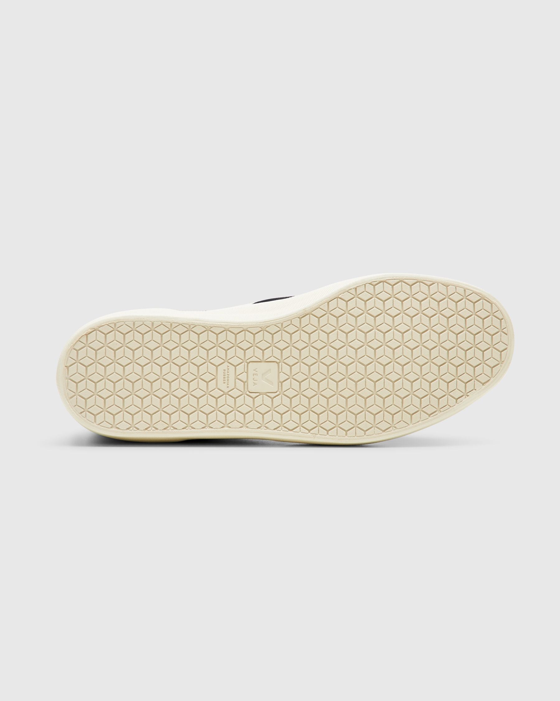 Wata II Canvas in Black Pierre