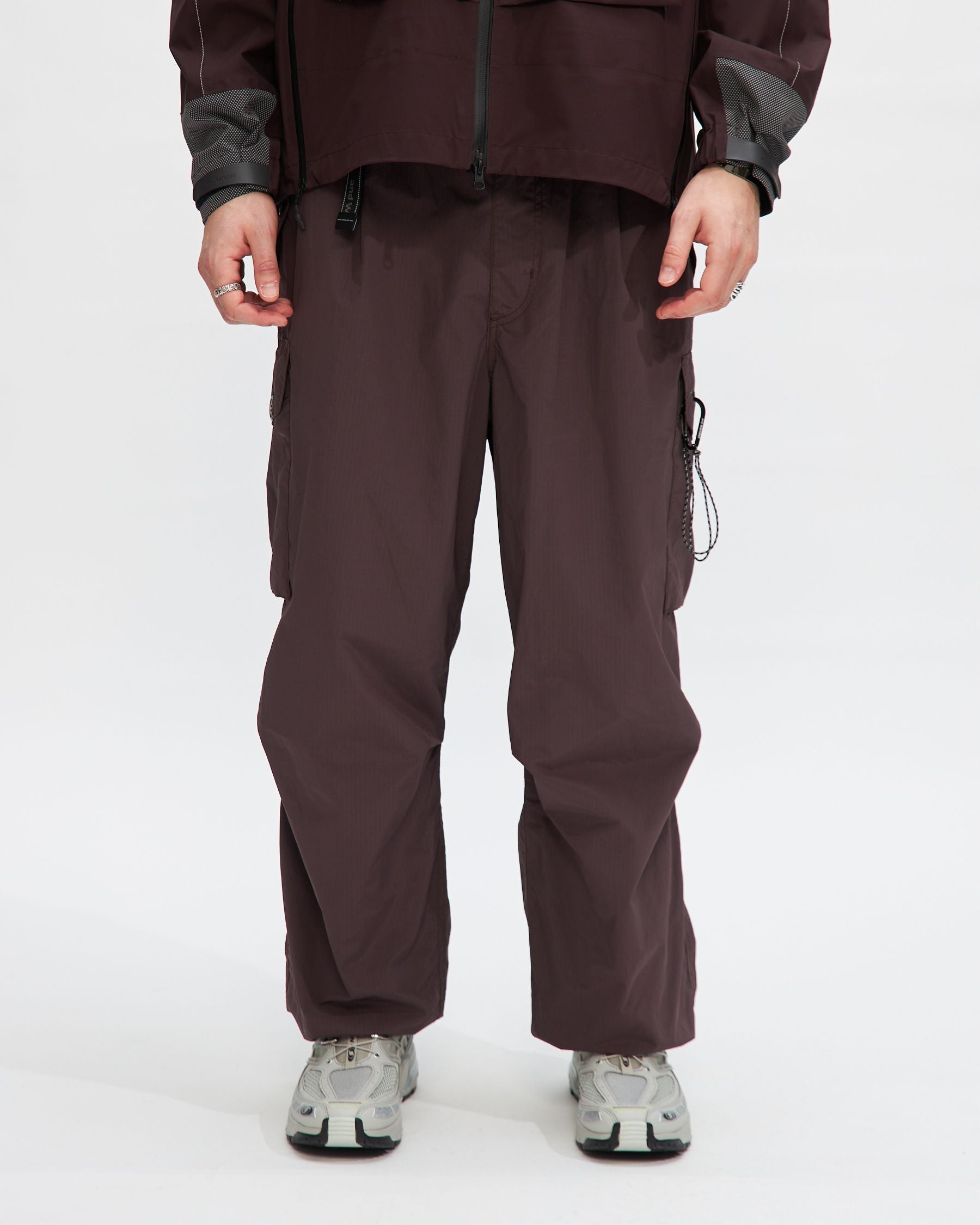 Oversized Cargo Pants in Brown