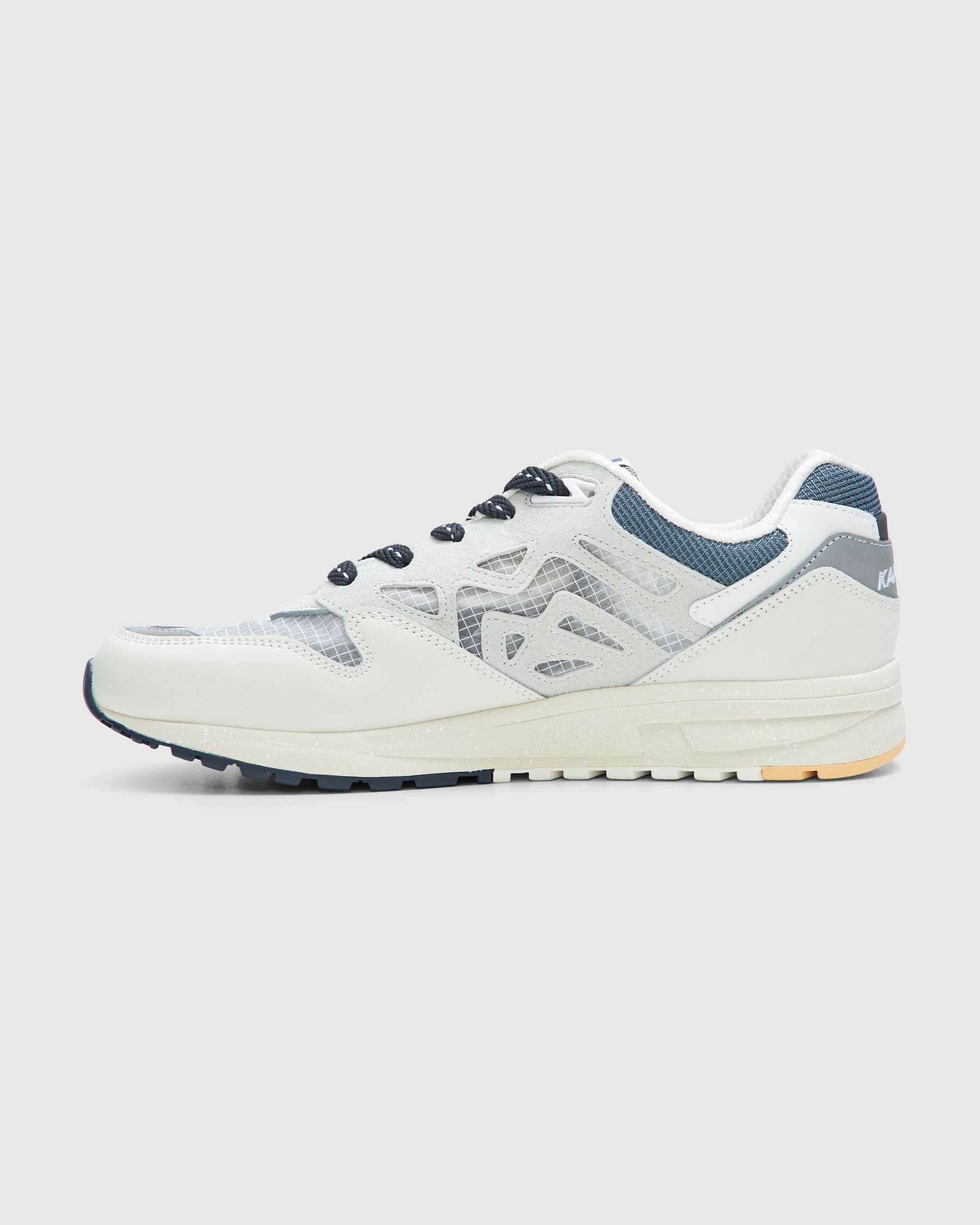 Legacy 96 in Lily White / Transparent