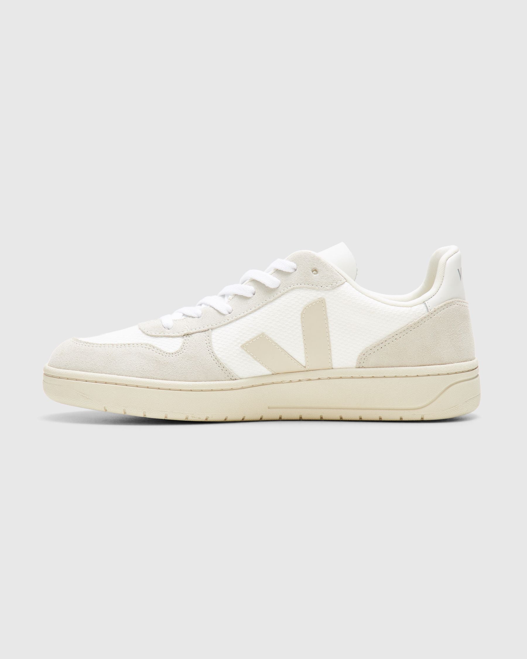 V-10 B-Mesh in White/Natural/Pierre