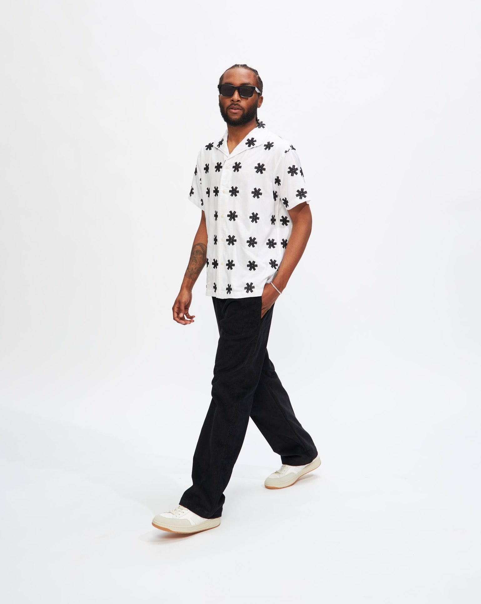 Leisure Shirt in White Embroidered Tencel