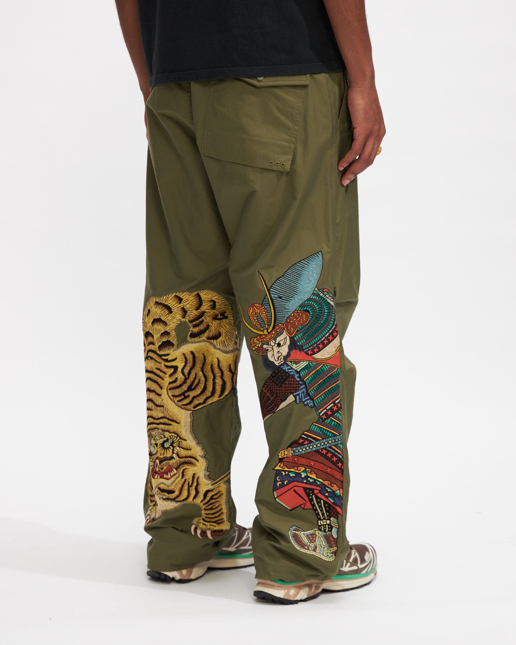 Tiger Vs Samurai Loose Snopants in Olive OG-107F
