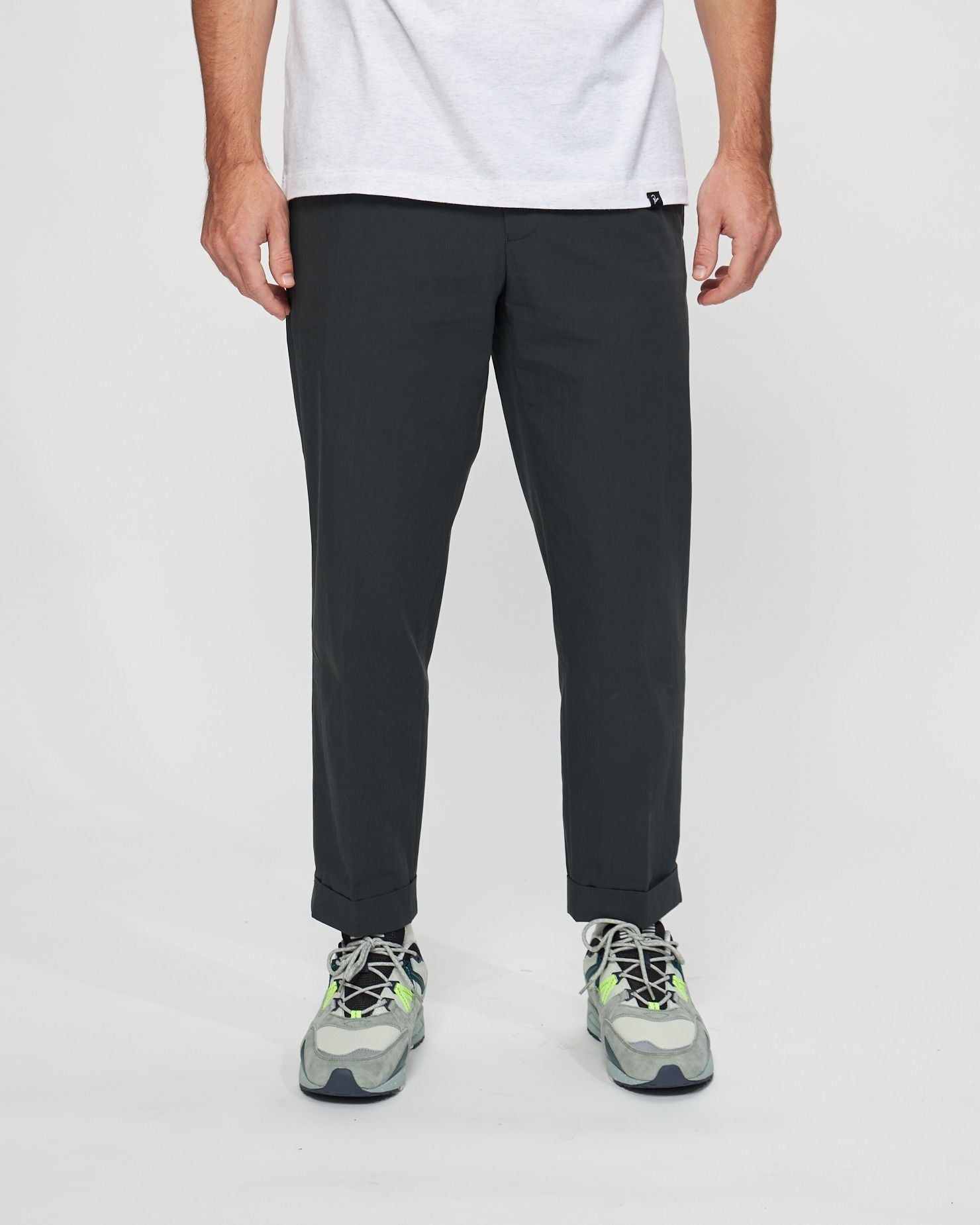 1 Pleat Travel Comfort Cloth in Charcoal