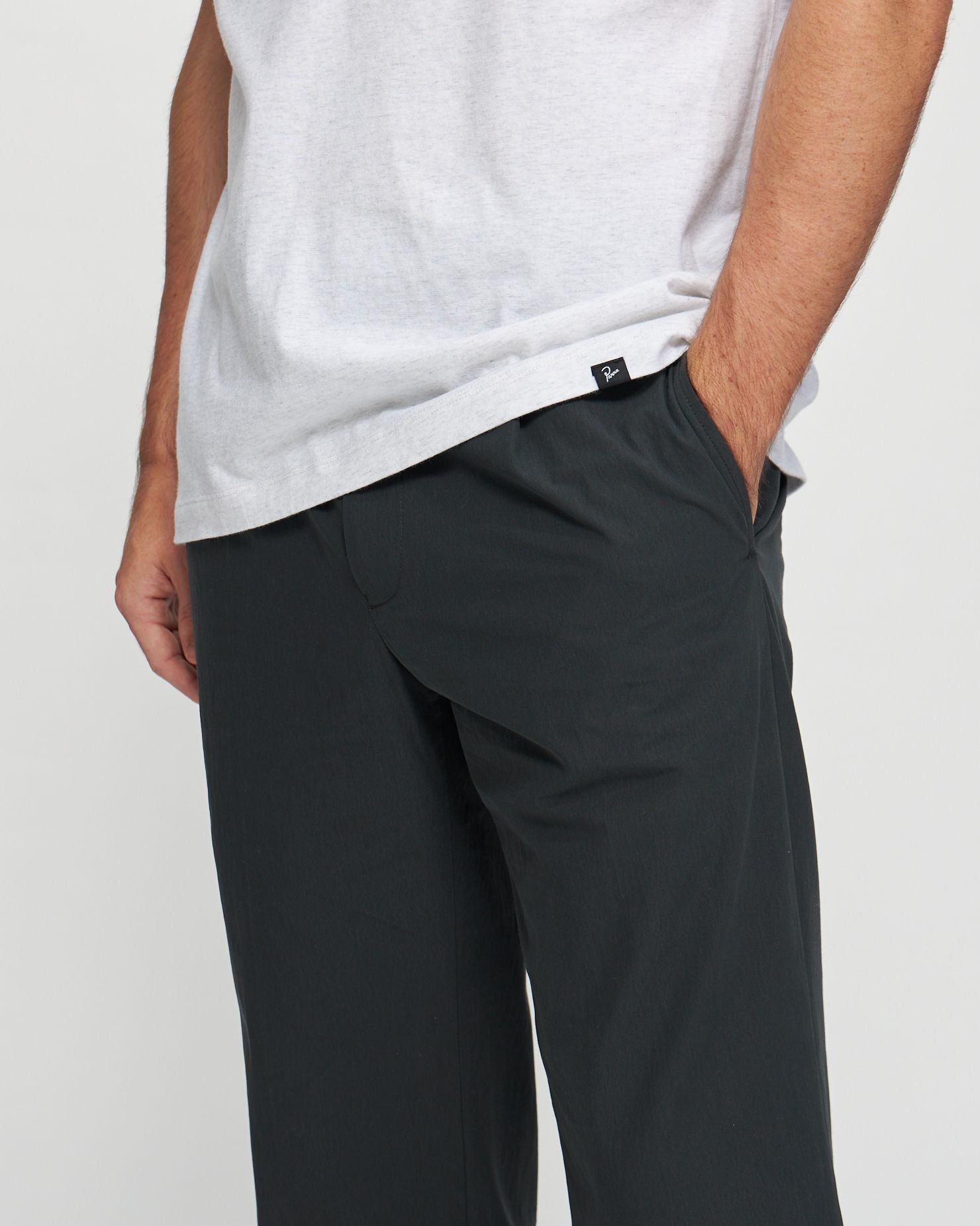 1 Pleat Travel Comfort Cloth in Charcoal