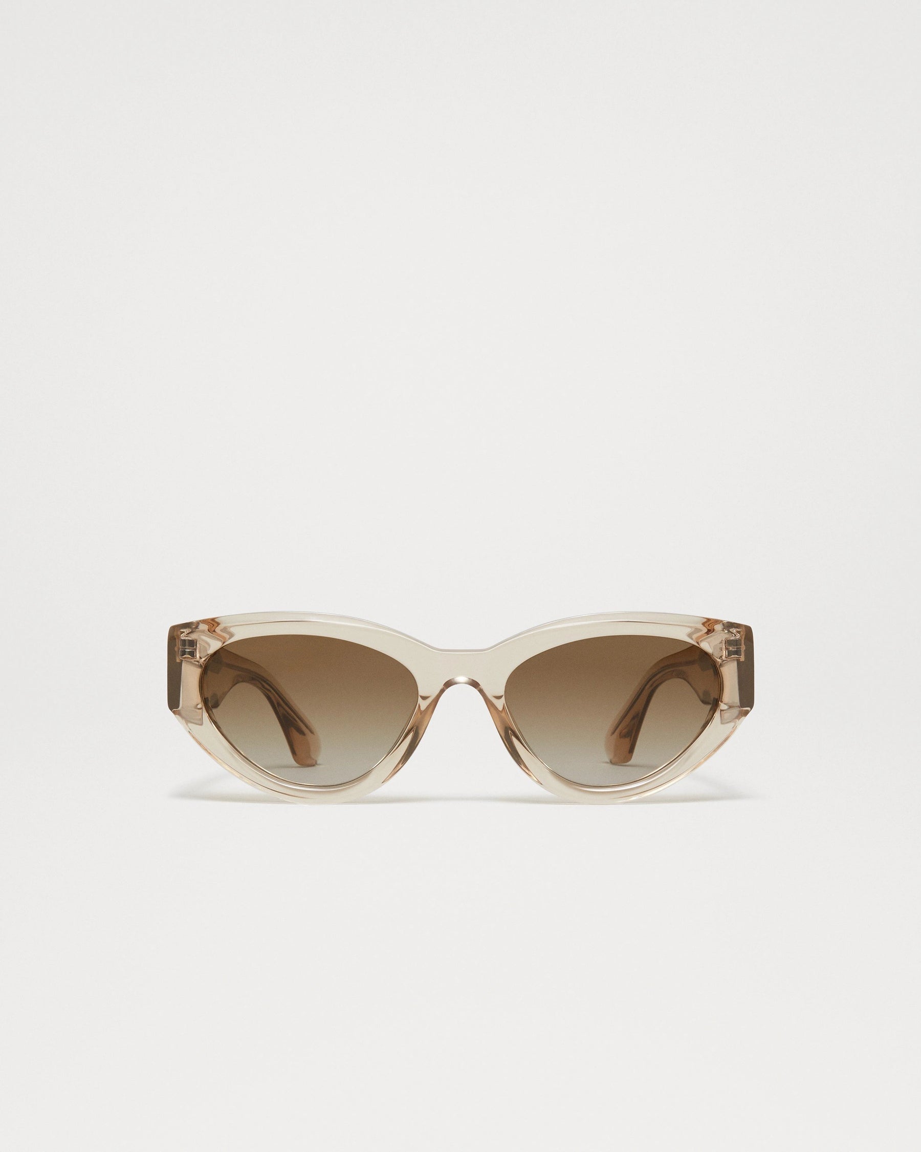 06 Sunglasses in Ecru