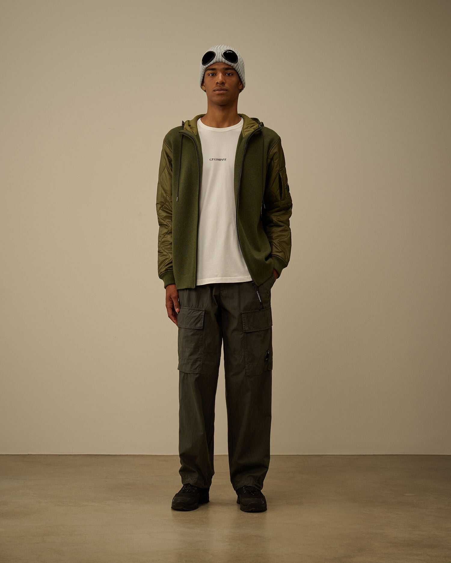 Microreps Boxy Cargo Pants in Dark Shadow