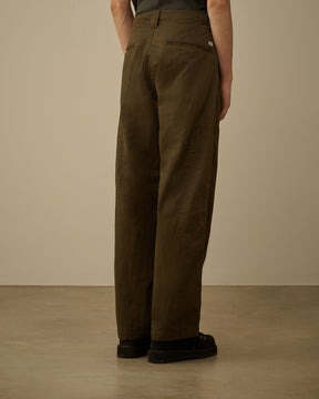 Diagonal Flatt Nylon Loose Pants in Ivy Green