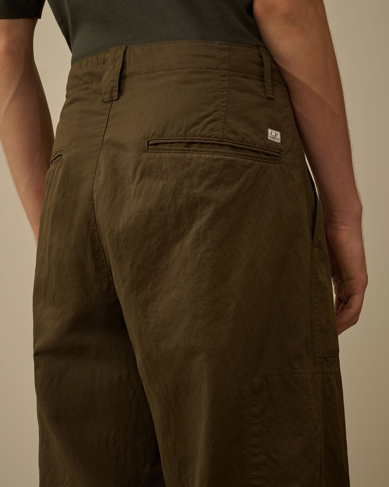 Diagonal Flatt Nylon Loose Pants in Ivy Green