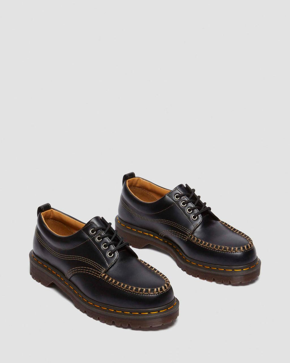 Dr. Martens Lowell ブラック ローファー US8 Dr. Martens Lowell Leather Moc Toe Shoes in Black : Homme Essentials