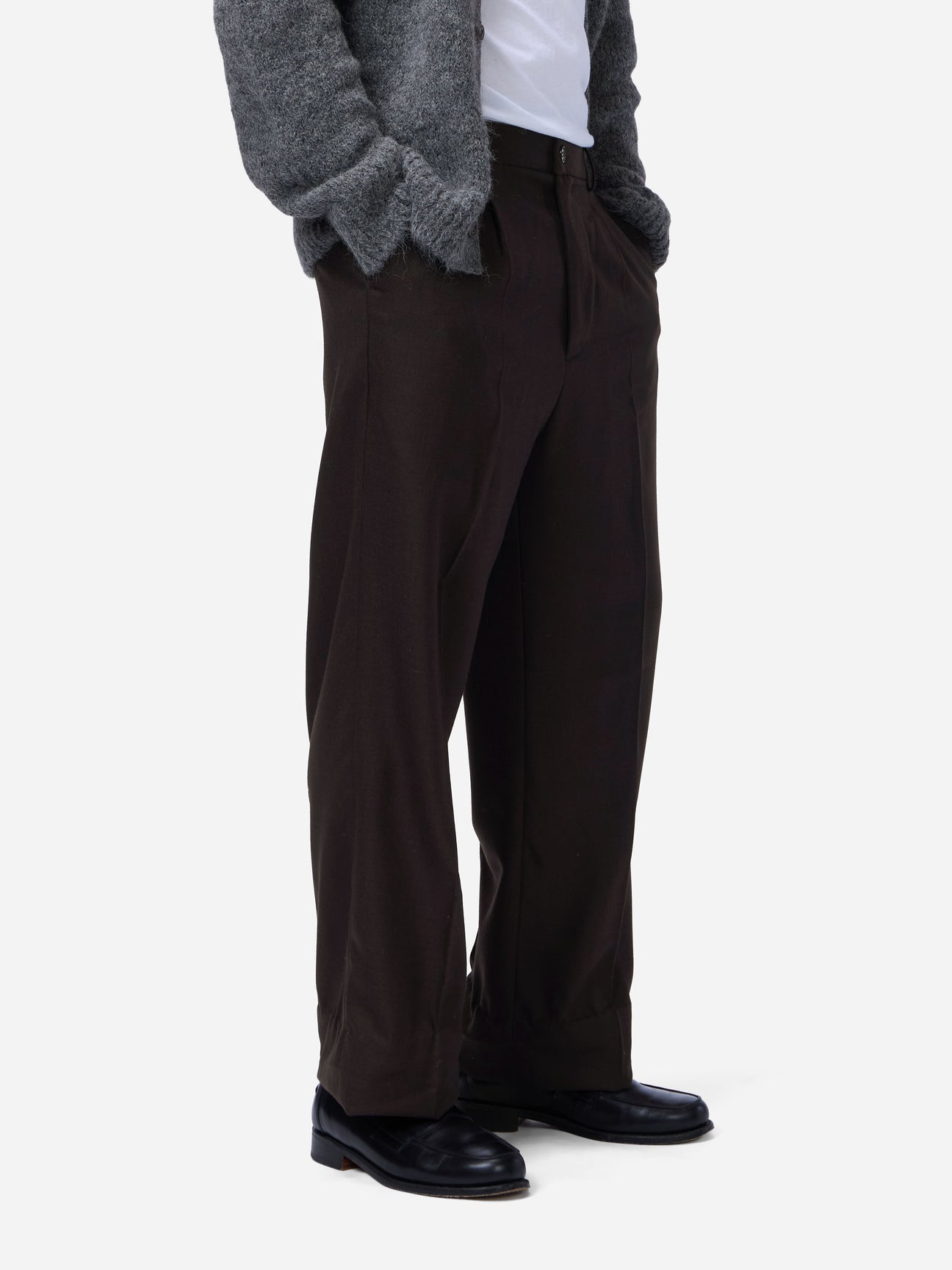 Pleated Trouser in Brown Wool Flannel
