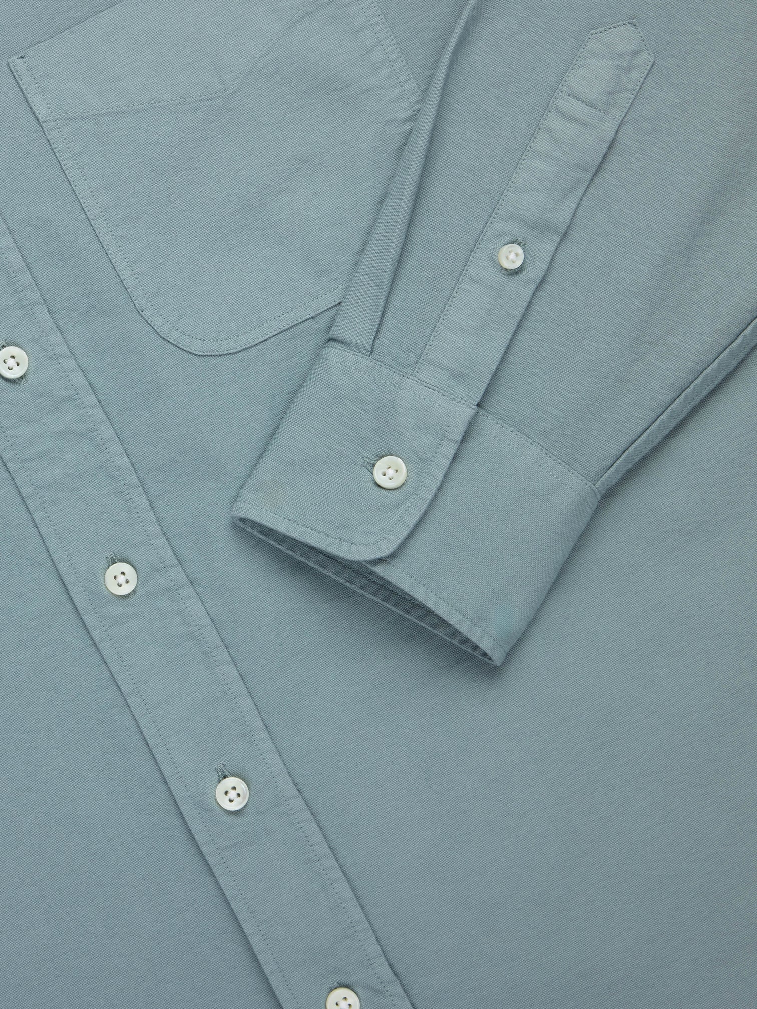 Big Oxford in Garment Dyed Eucalyptus