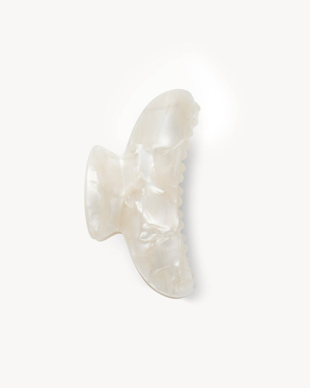 Grande Heirloom Claw in White Shell