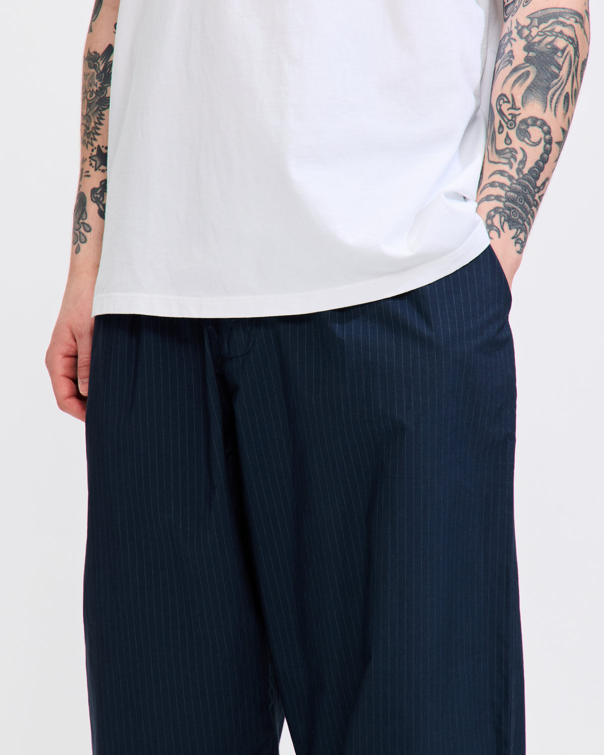 Oxford Pant in Navy Nearly Pinstripe