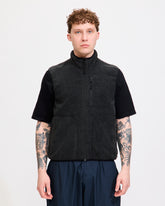 Reversible Vest in Anthracite/Rio Red