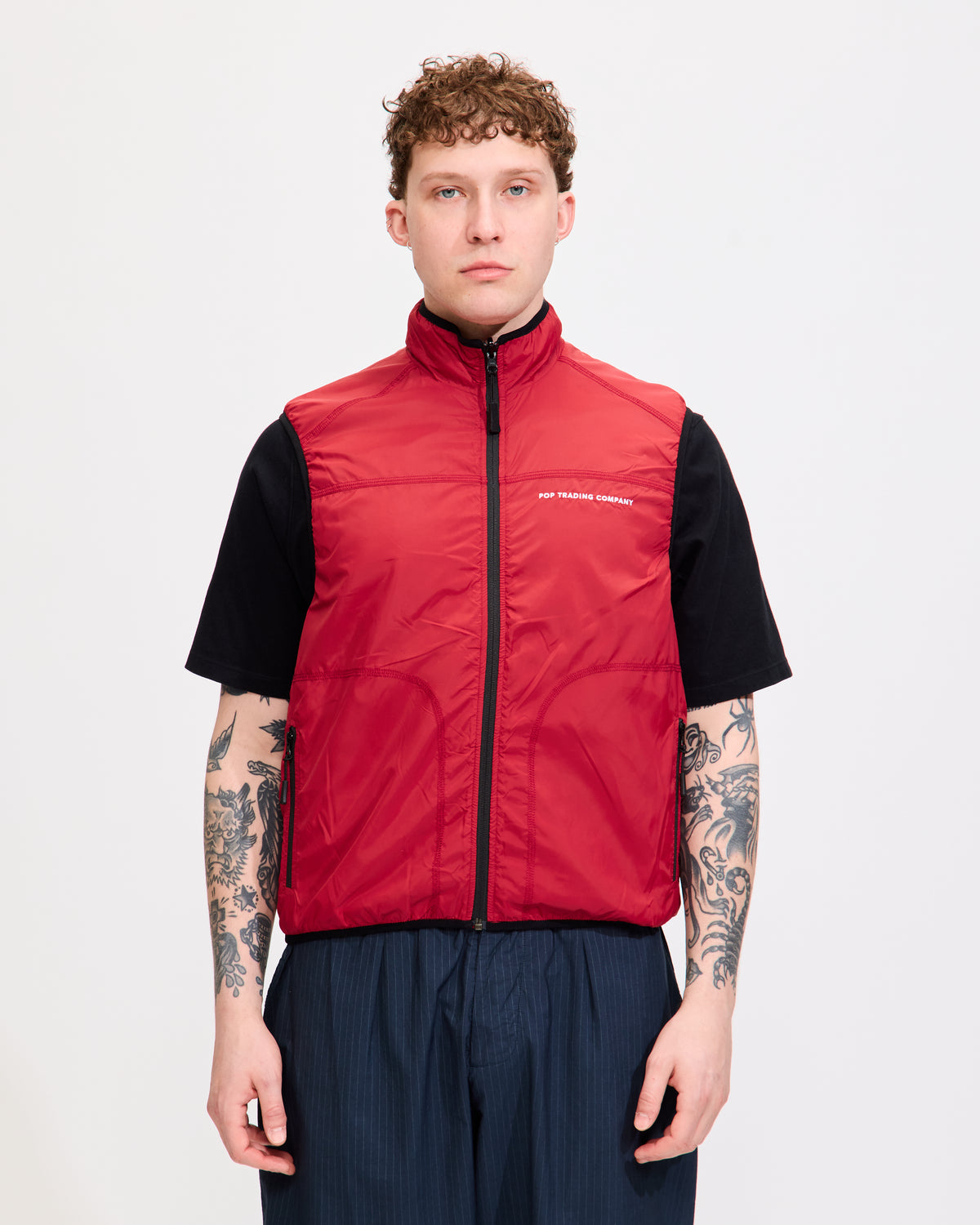 Reversible Vest in Anthracite/Rio Red
