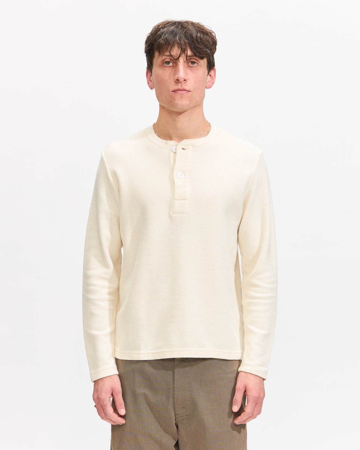Beams Plus Henley 2B Waffle in Natural Homme Essentials 