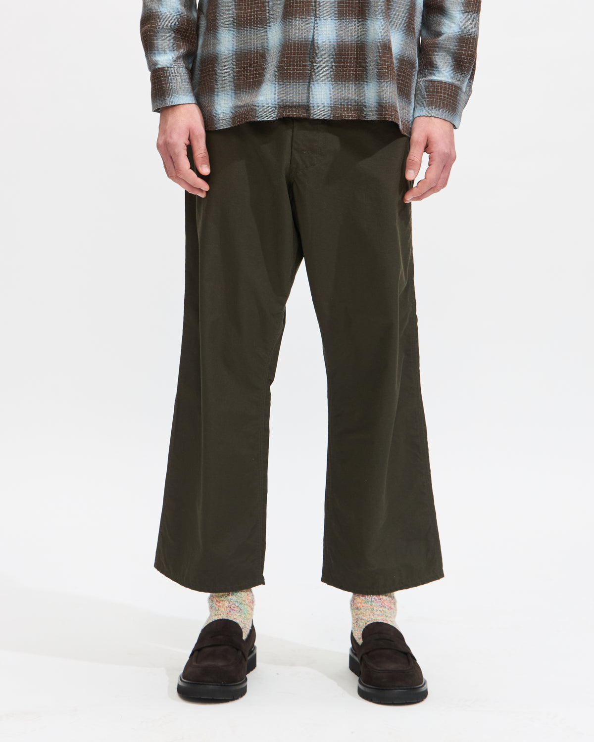 Beams Plus Painter Pants Nylon Oxford in Olive Homme Essentials 