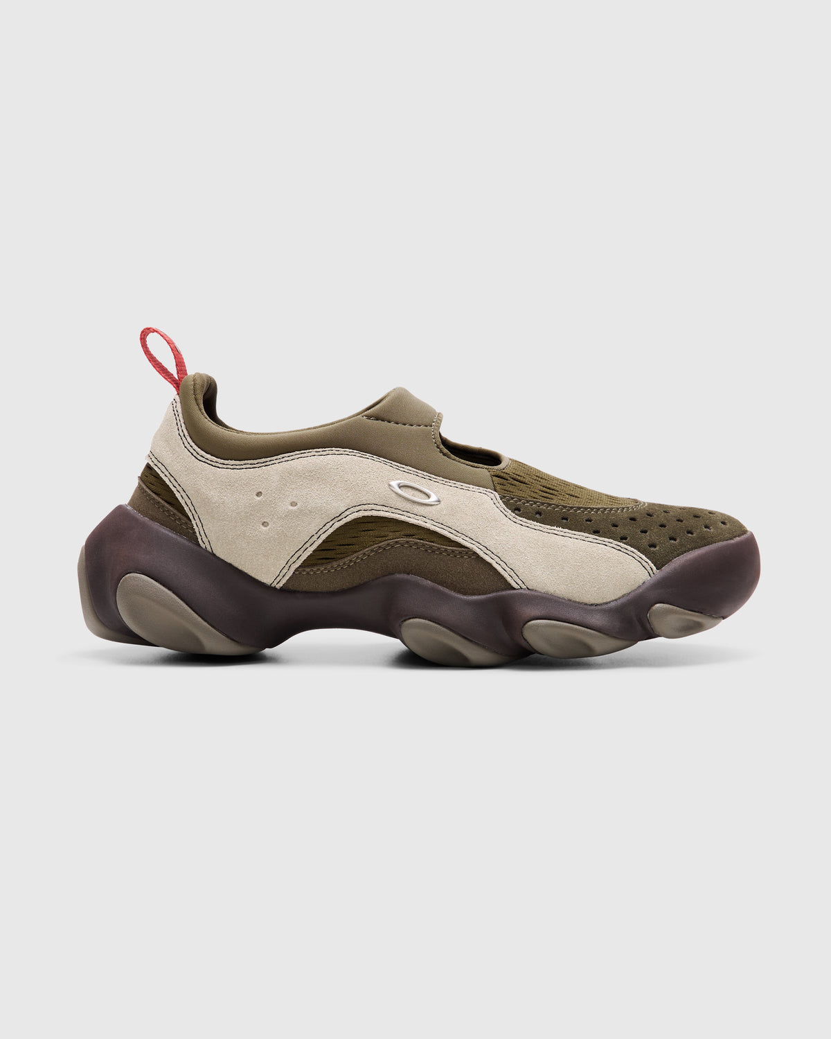 Brain Dead Oakley Factory Team Flesh Sandal in Stone/Olive Homme Essentials 