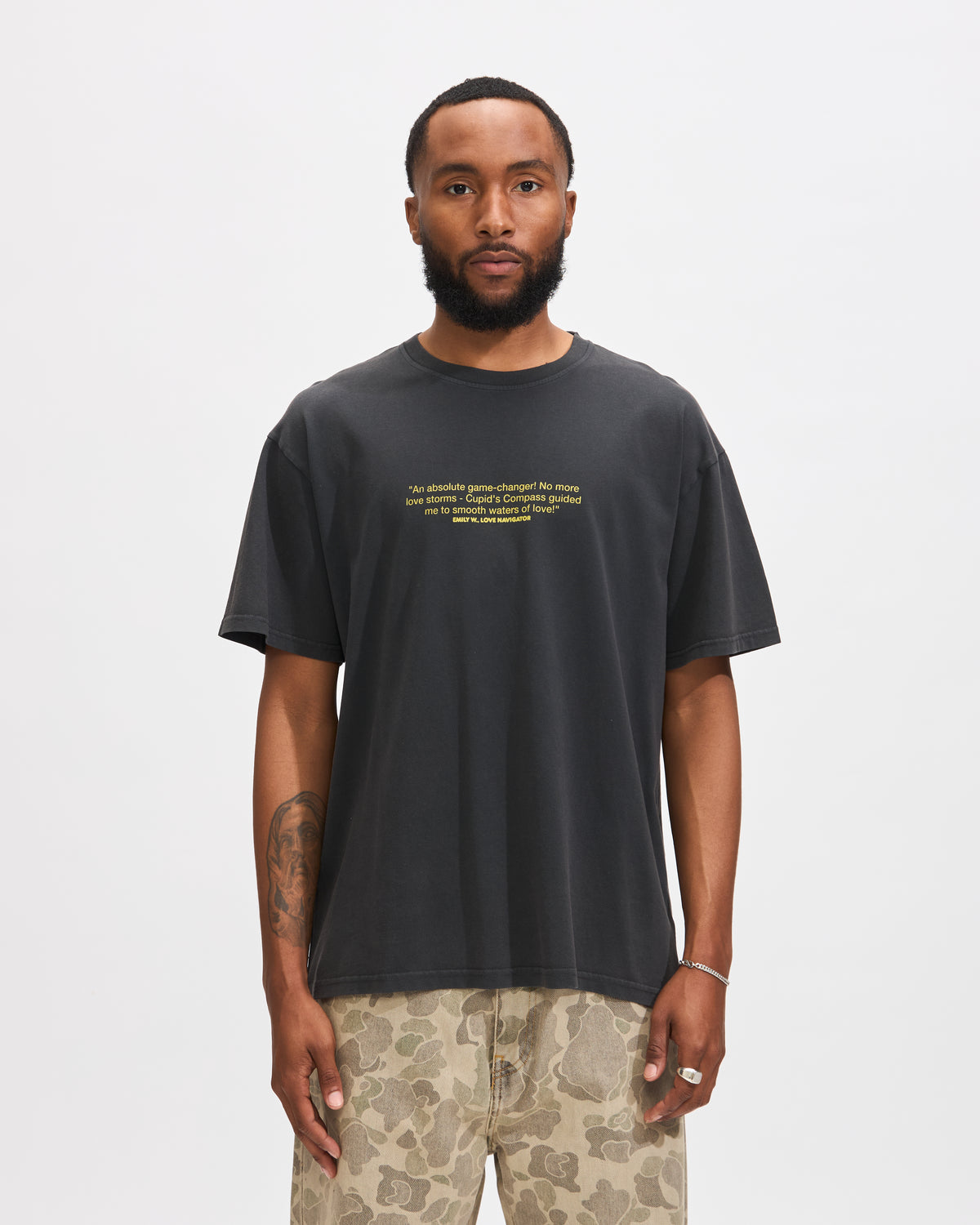 Carne Bollente Searching Romance? T-Shirt in Off Black Homme Essentials 