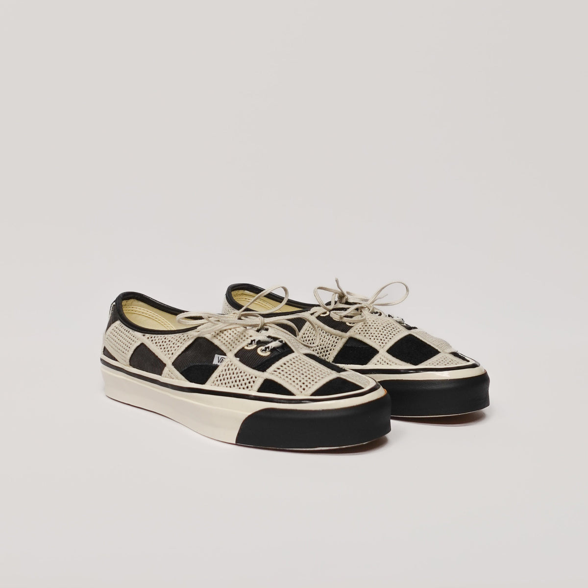 Vans LX Authentic 44 Shell Knit in Black / Egret : Homme Essentials