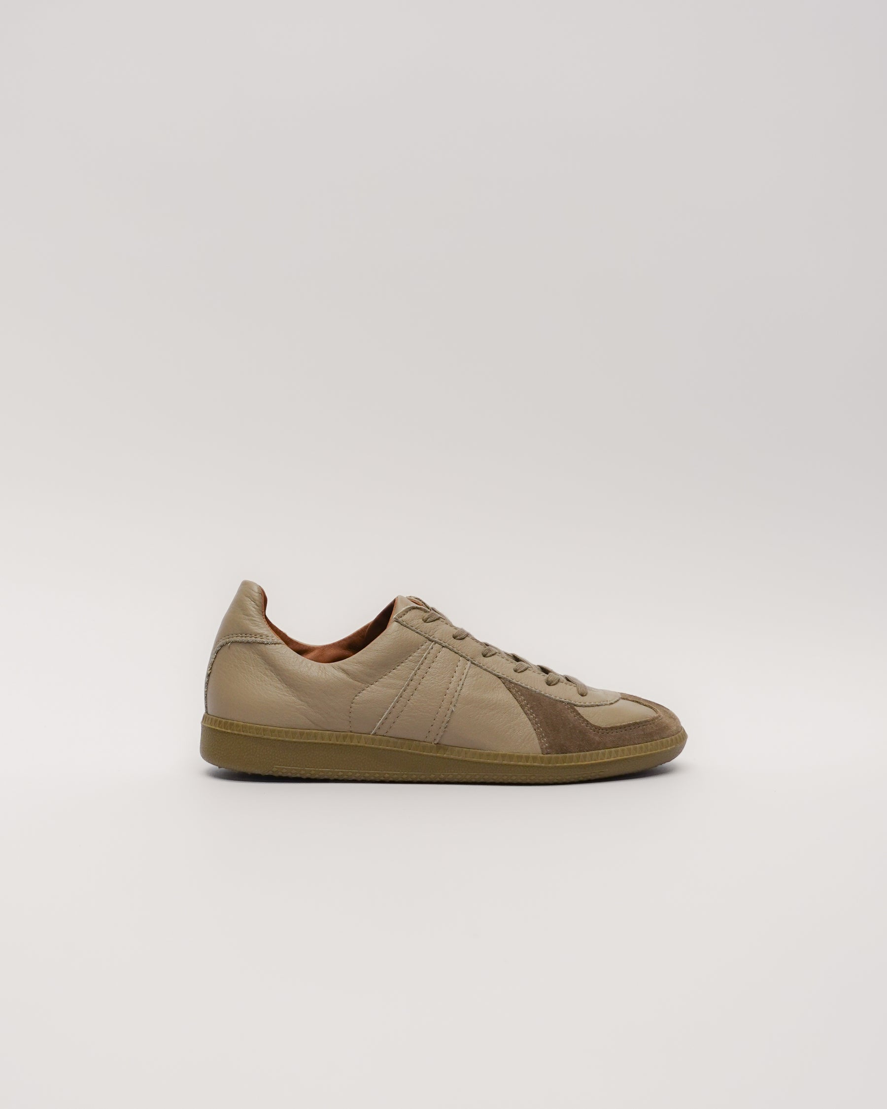 German Military Trainers 1700L in Beige / Khaki