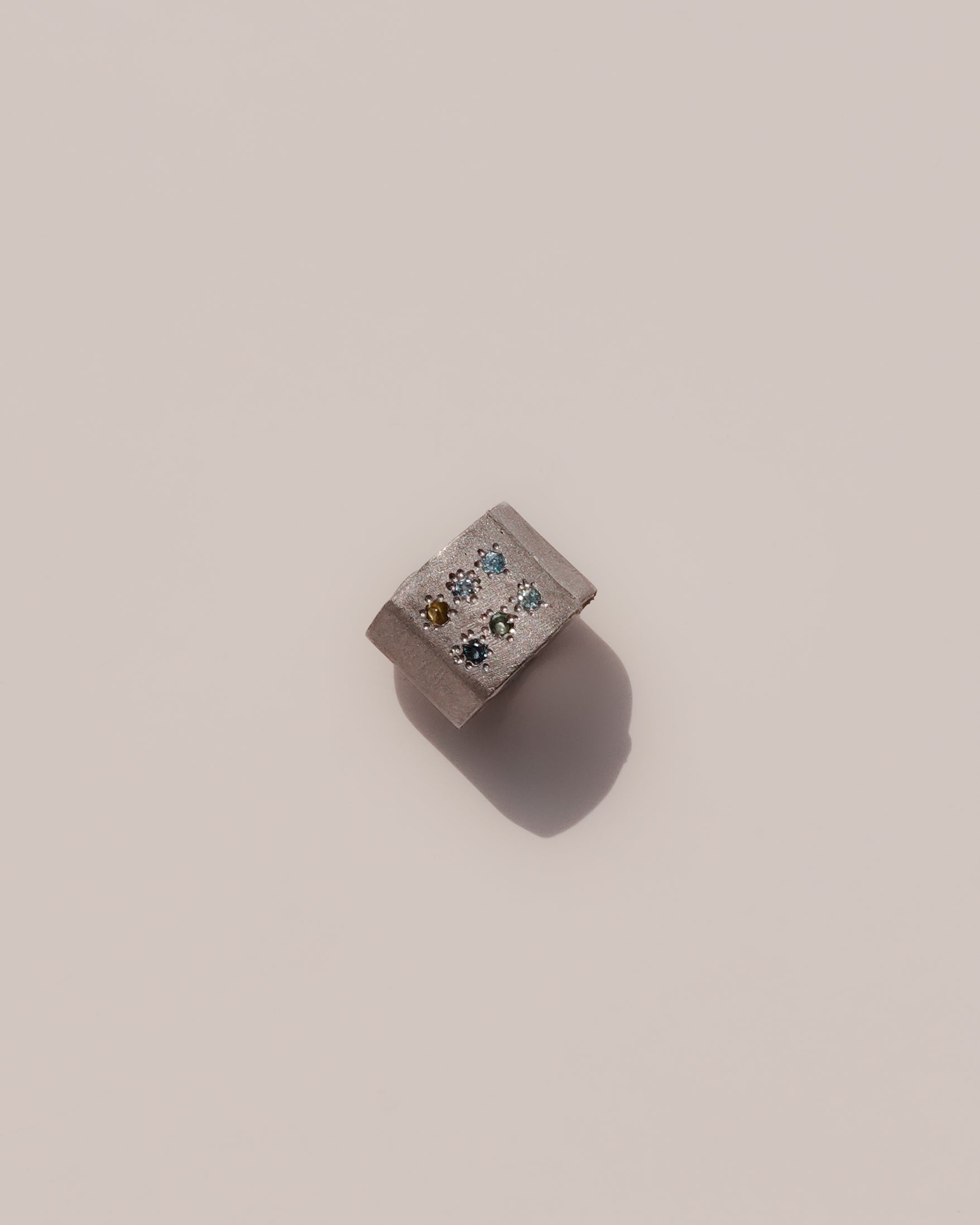 Homme x Spee  Six Square Band Ring