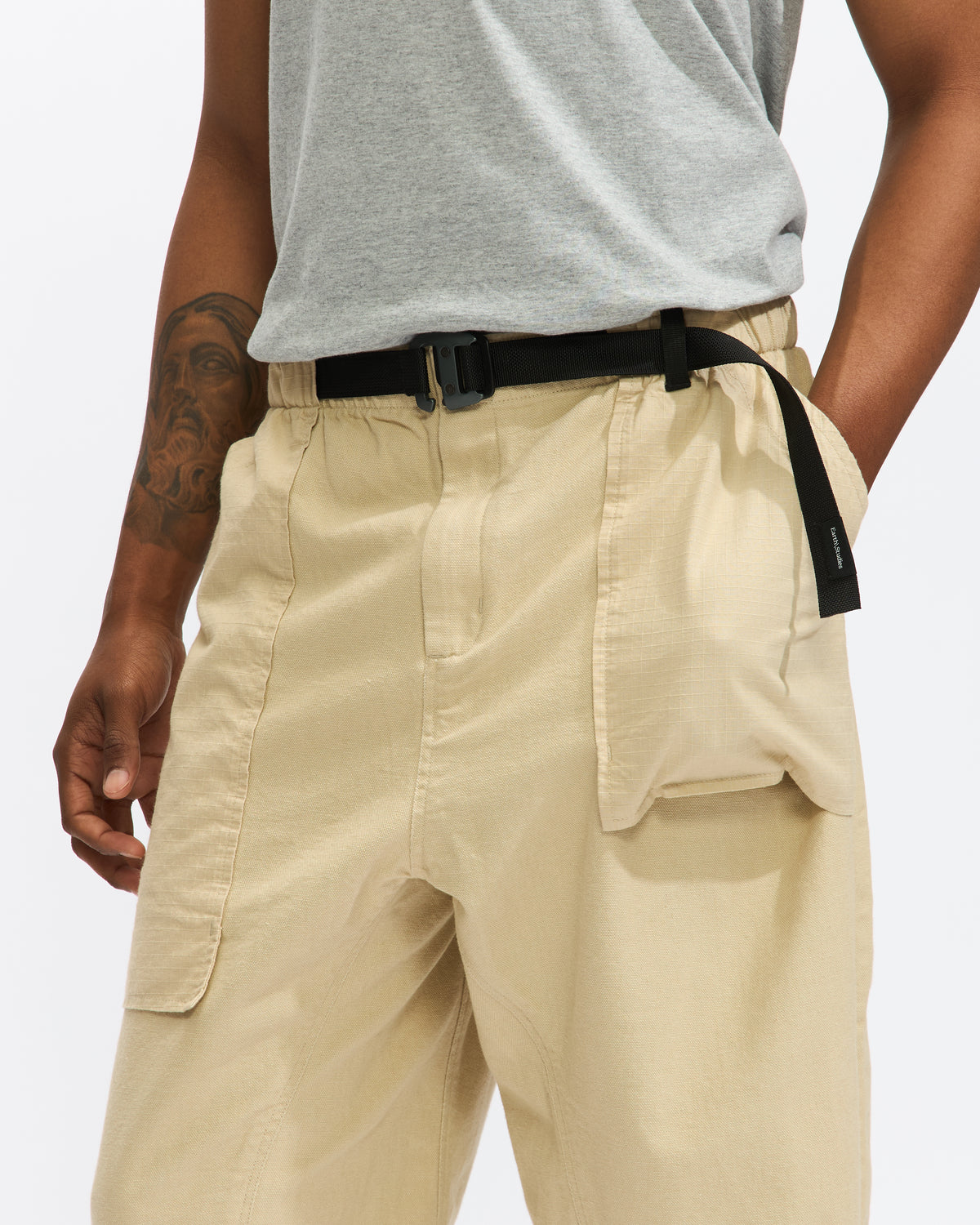Earth/Studies MP-103 Field Pant in Dried Sage Homme Essentials 