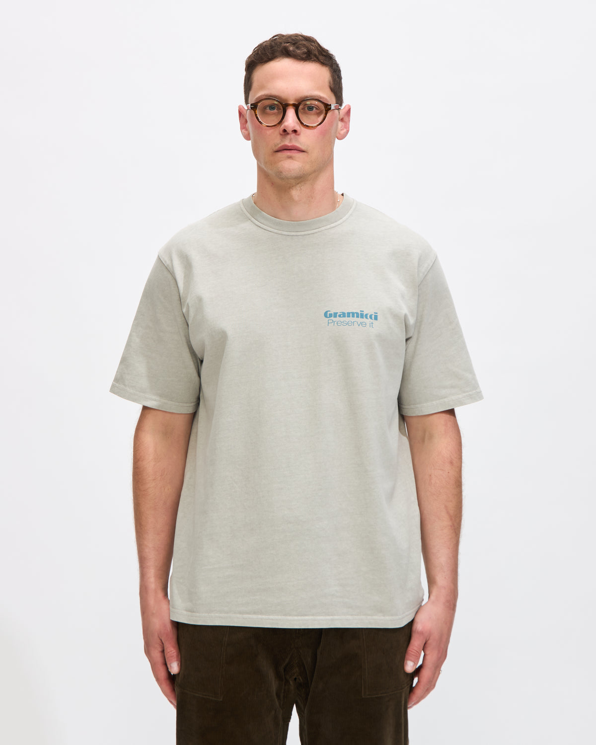 Gramicci Preserve It Tee in Pigment Slate Homme Essentials 