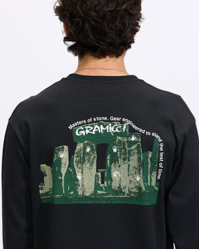 Gramicci Stonehenge L/S Tee in Vintage Black Homme Essentials 