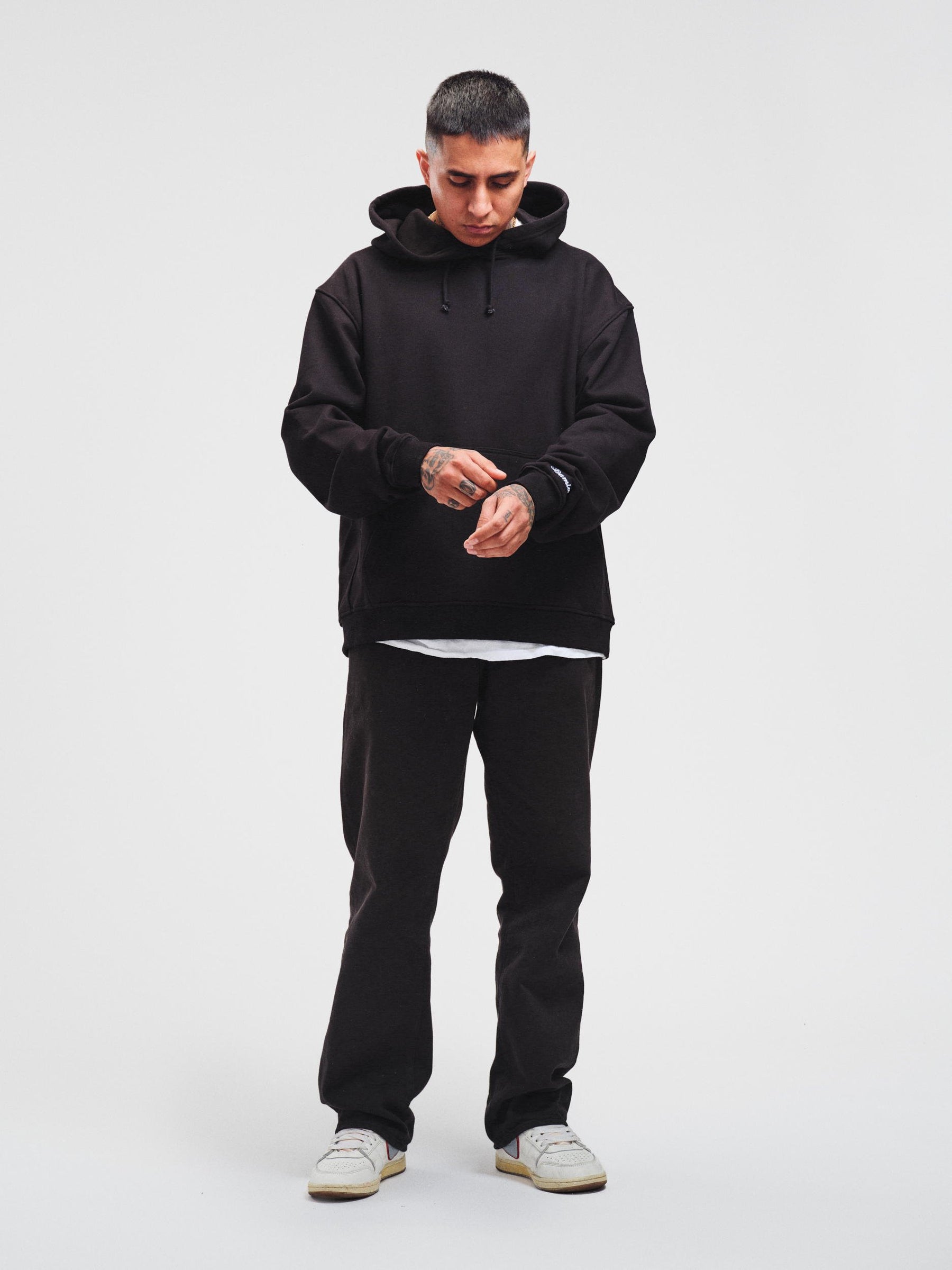 Hoodie in Pitch Black