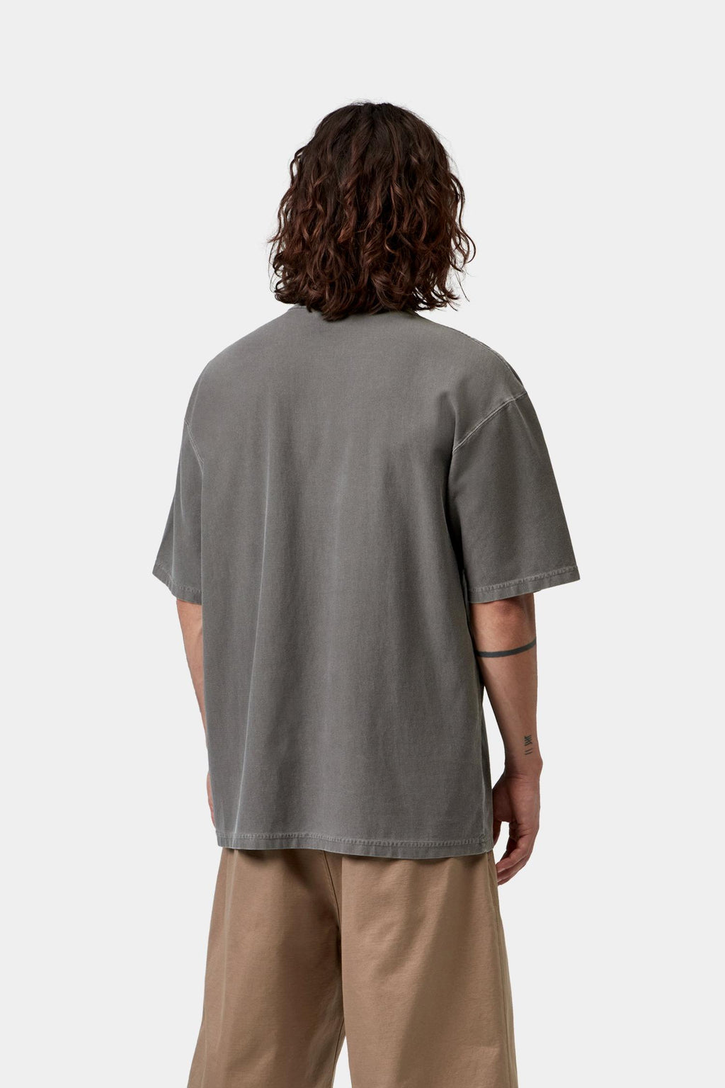 S/S Loose Pocket Tee in Black Garment Dyed